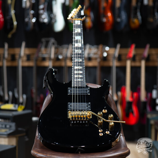 Used Carvin DC200 Neck Through Floyd Rose Guitar w/ Case – Ebony