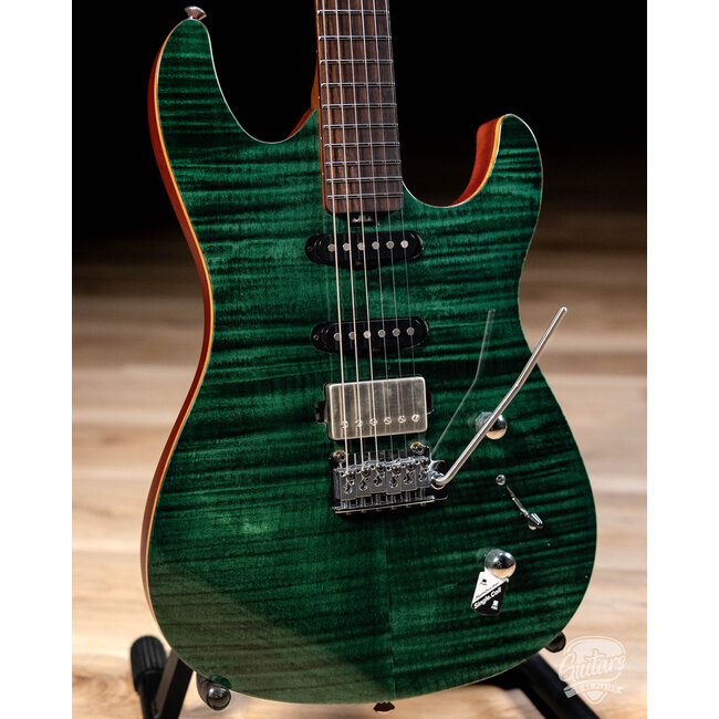 Chapman Scout Traditional S Style Tremolo Guitar w/ Bag – Wildwood