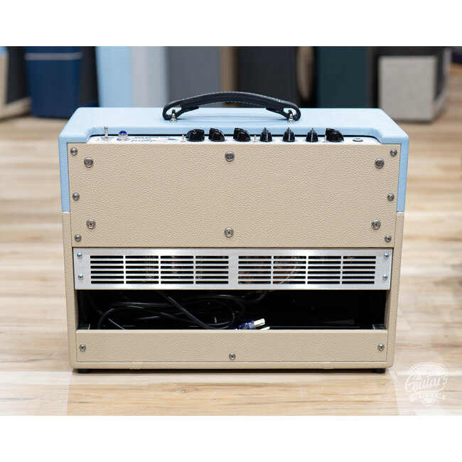 Carr Amps Skylark Special 12W 1x12” Combo – Sonic Blue/Cream