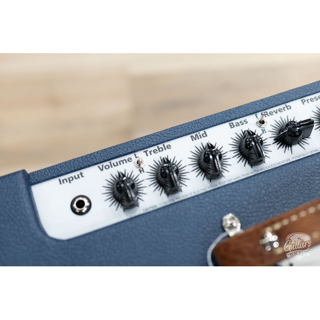 Carr Amps Skylark Special 12W 1x12” Combo – Navy Blue w/ Tan Handle