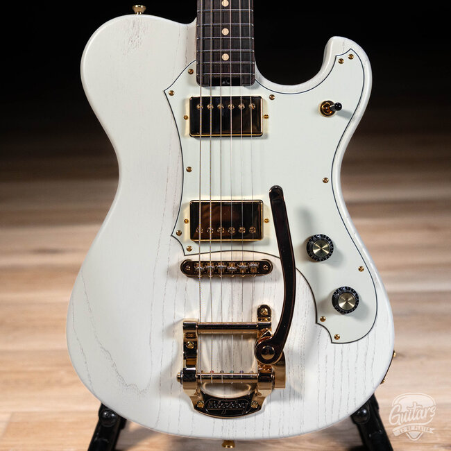 Veritas Portlander Bigsby w/ Grizzlies, Roasted Maple & RW Neck – White