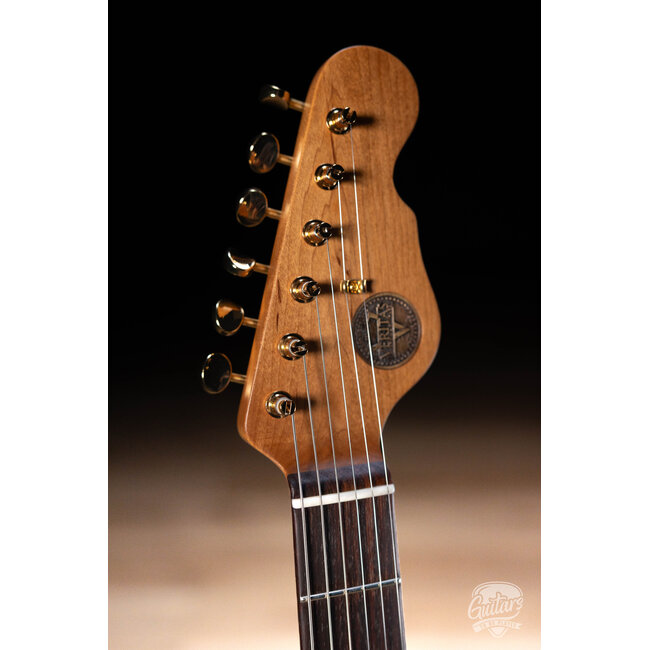 Veritas Portlander Bigsby w/ Grizzlies, Roasted Maple & RW Neck – White