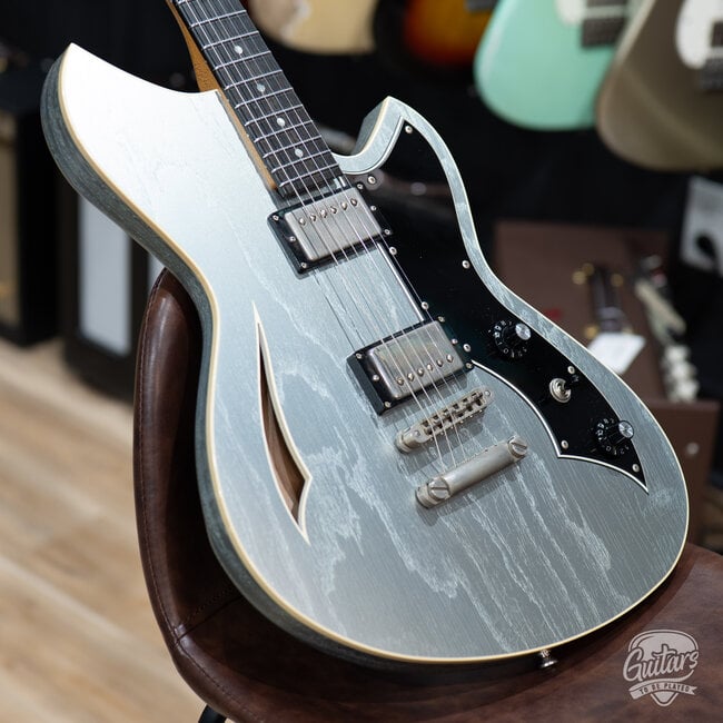 2024 Novo Miris H2 w/ Fralin Modern PAFs & Ebony Fretboard – Ice Blue Metallic