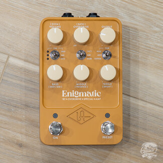 Used Used Universal Audio Enigmatic Overdrive Pedal – Creme