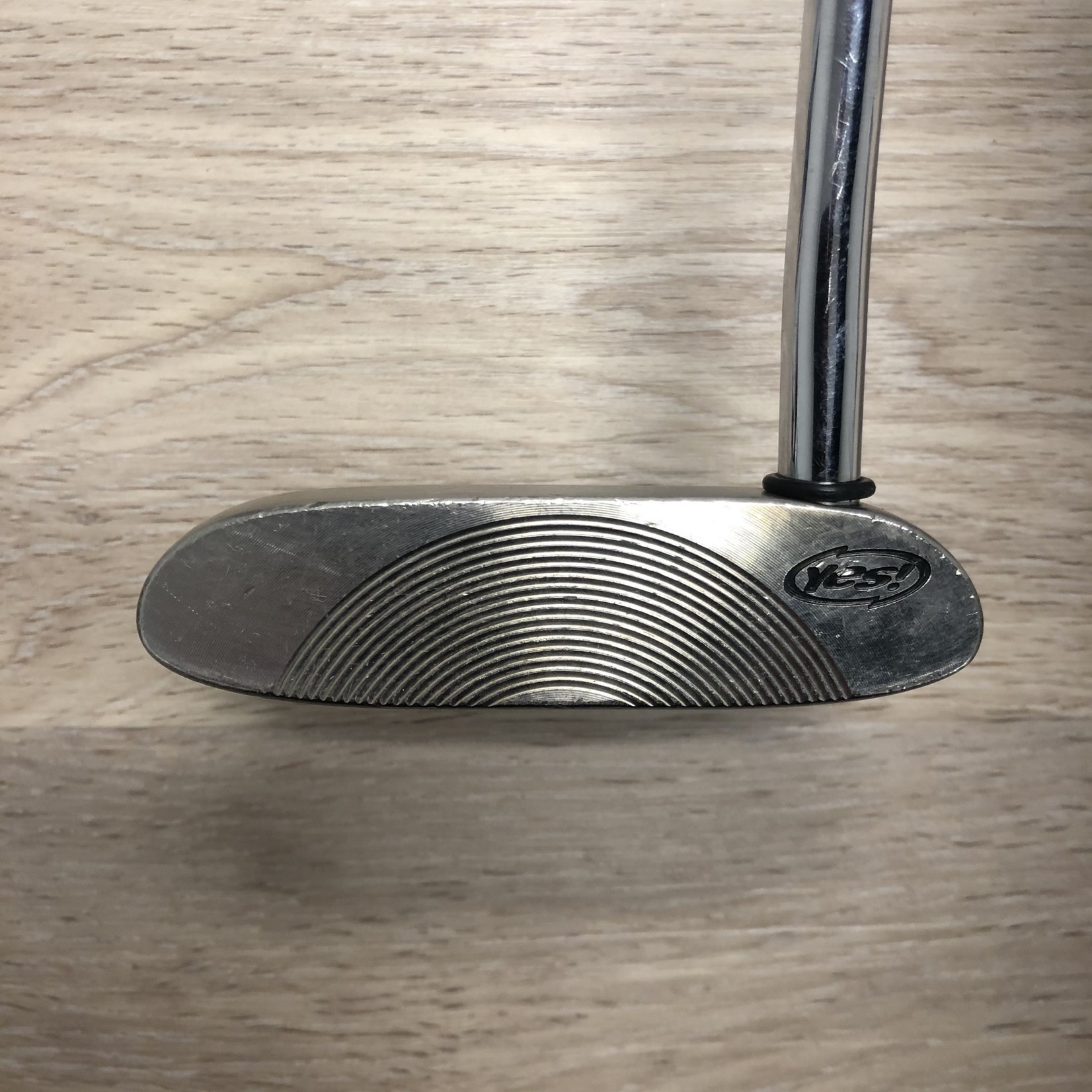 Yes YES Victoria C- Groove Putter 35" (RH)