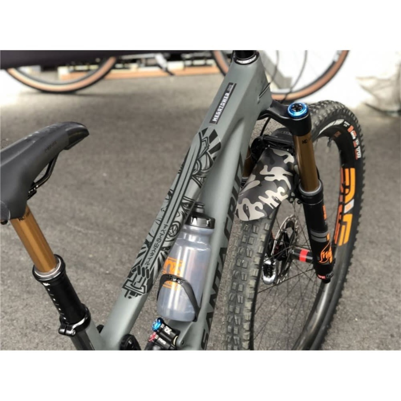 All Mountain Style All Mountain Style AMS Extra Bicycle Frame Protection Wrap XL - Ronin/Black