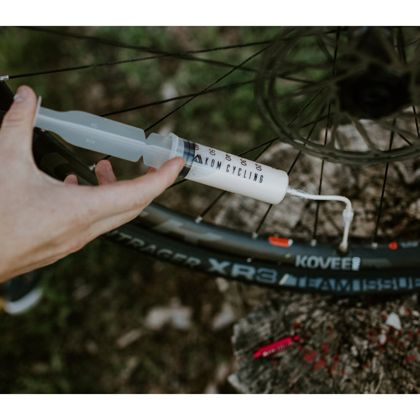 KOM Cycling KOM Cycling Tubeless Sealant Injector Aluminium Valve