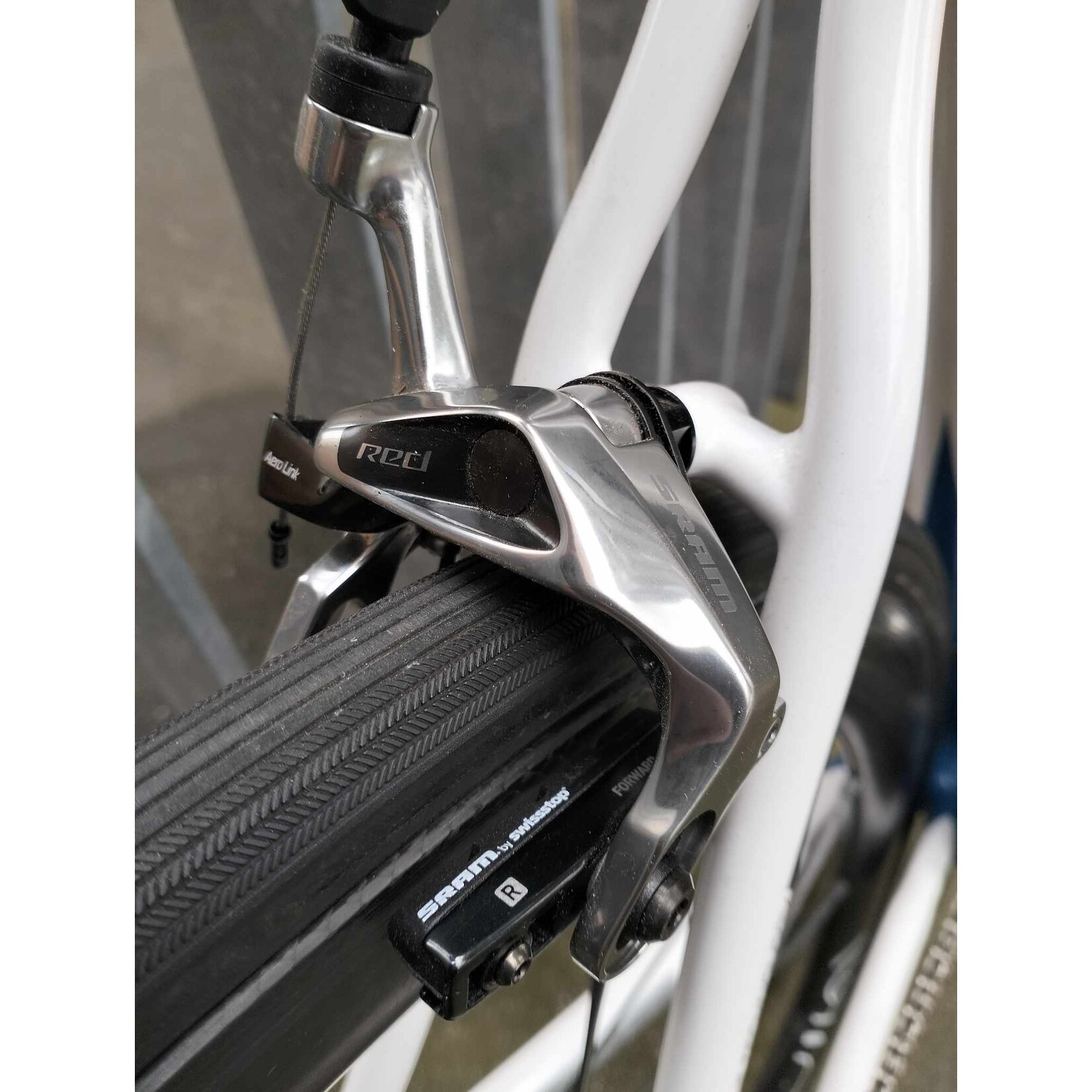 Cannondale Cannondale Super Six Evo Bike Carbon Fibre- White Frame 58 Cm- 11 Speed