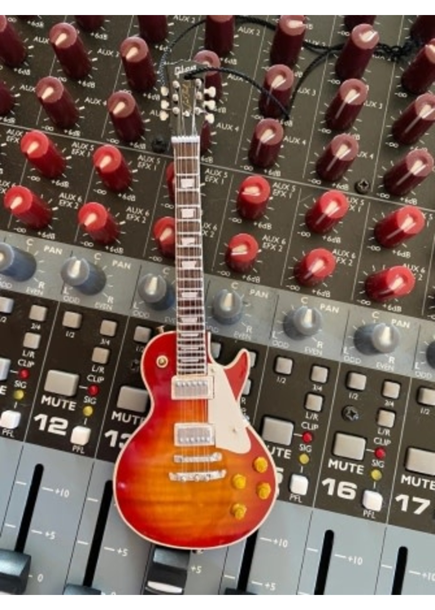 Hal Leonard Gibson Holiday Ornament 1959 Les Paul Standard Cherry Sunburst 6"