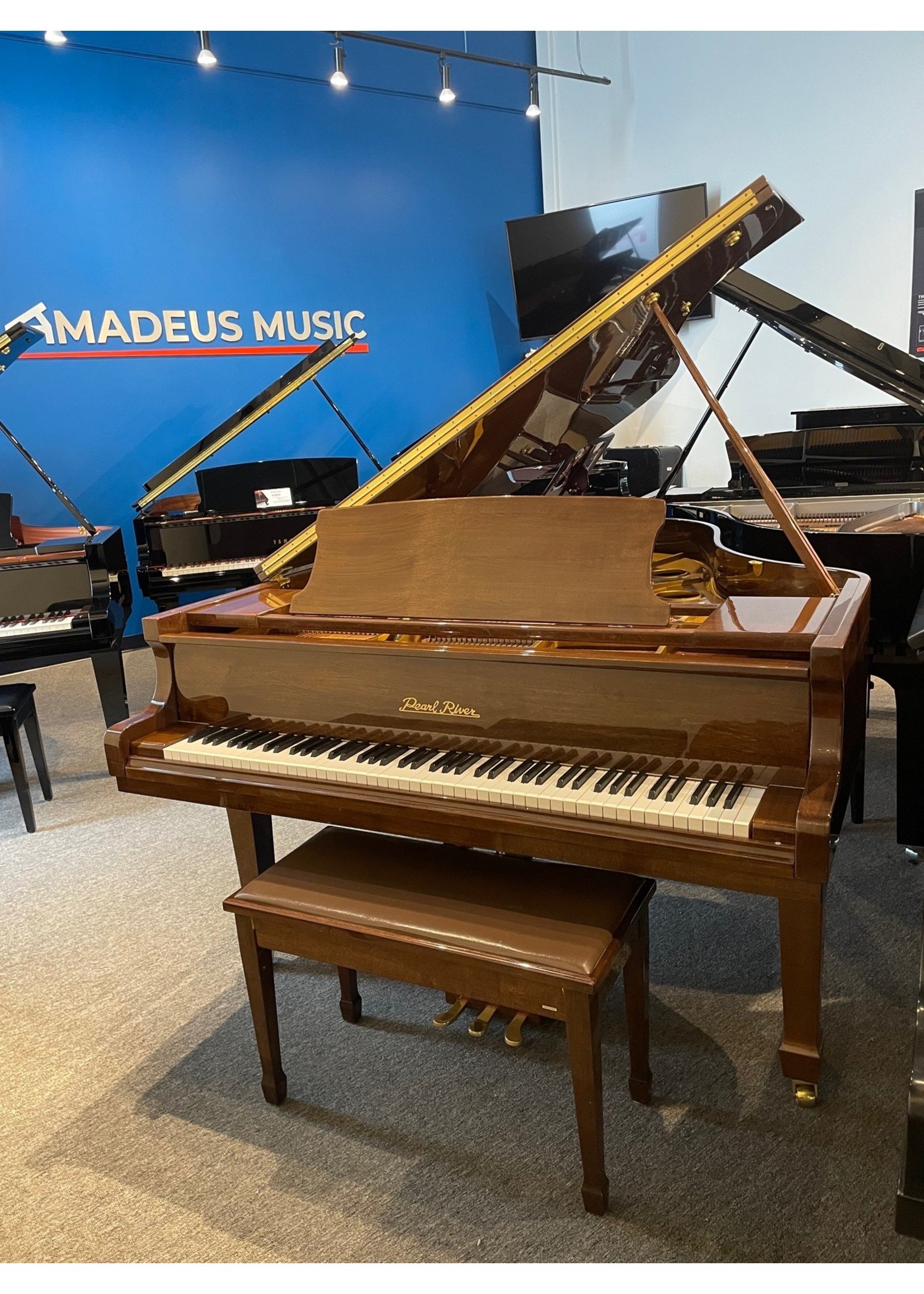 Pearl River Pre-Owned Pearl River Grand Piano 6'1" Polished Walnut