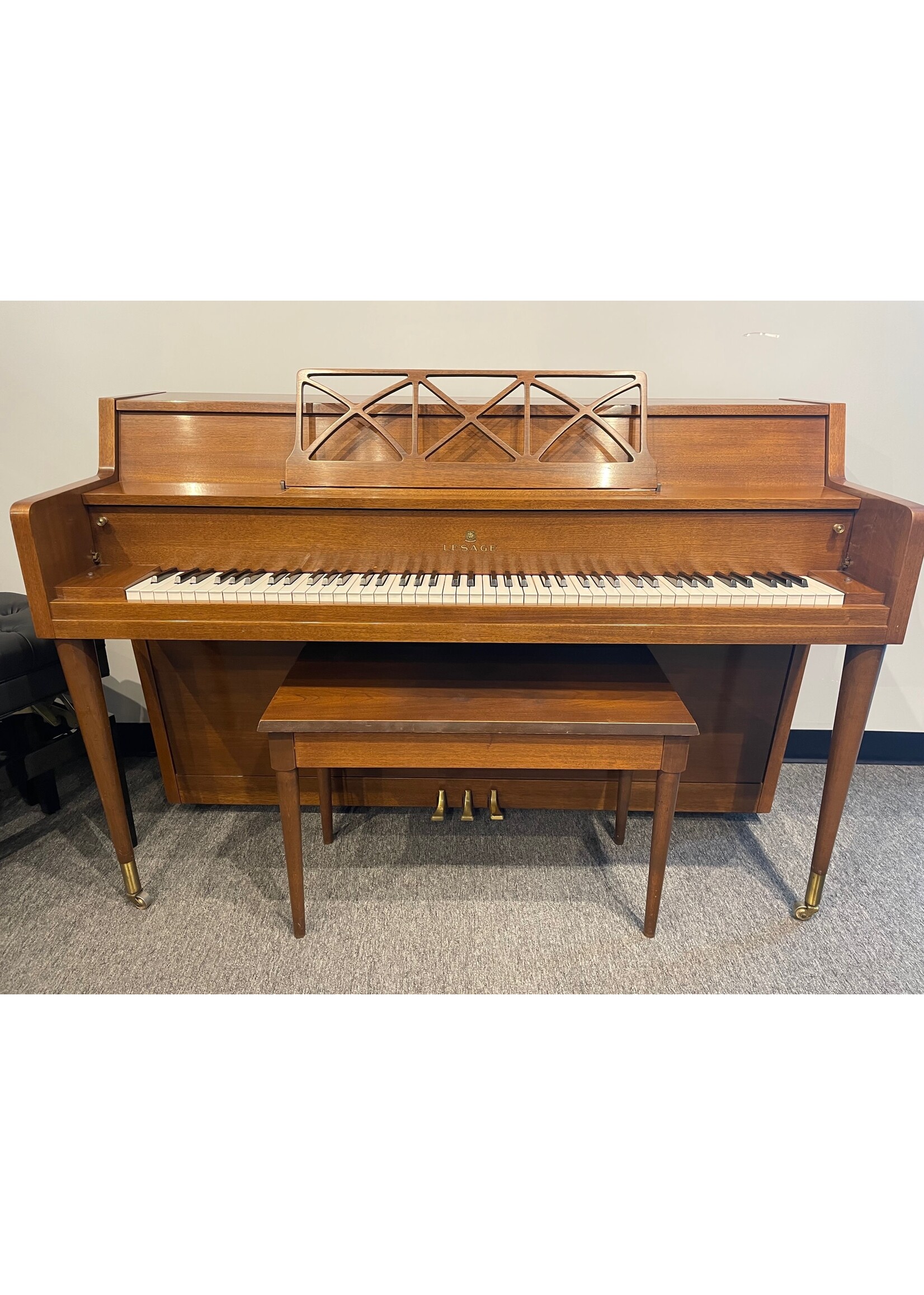 Lesage Pre-Owned Lesage Upright Piano 389 40" Walnut