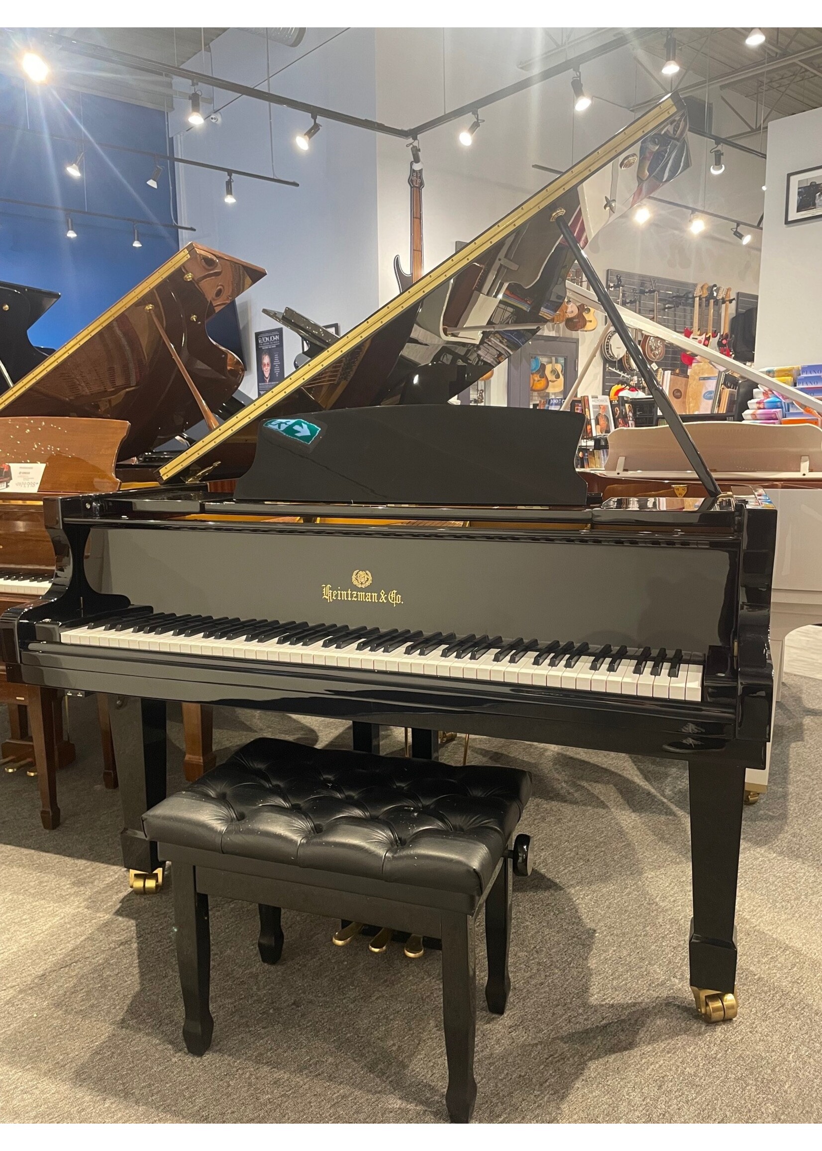 Heintzman & Co Pre-Owned Heintzman & Co Grand Piano 5'6" Polished Ebony