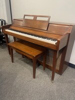Yamaha Pre-owned Yamaha Upright Spinet Piano