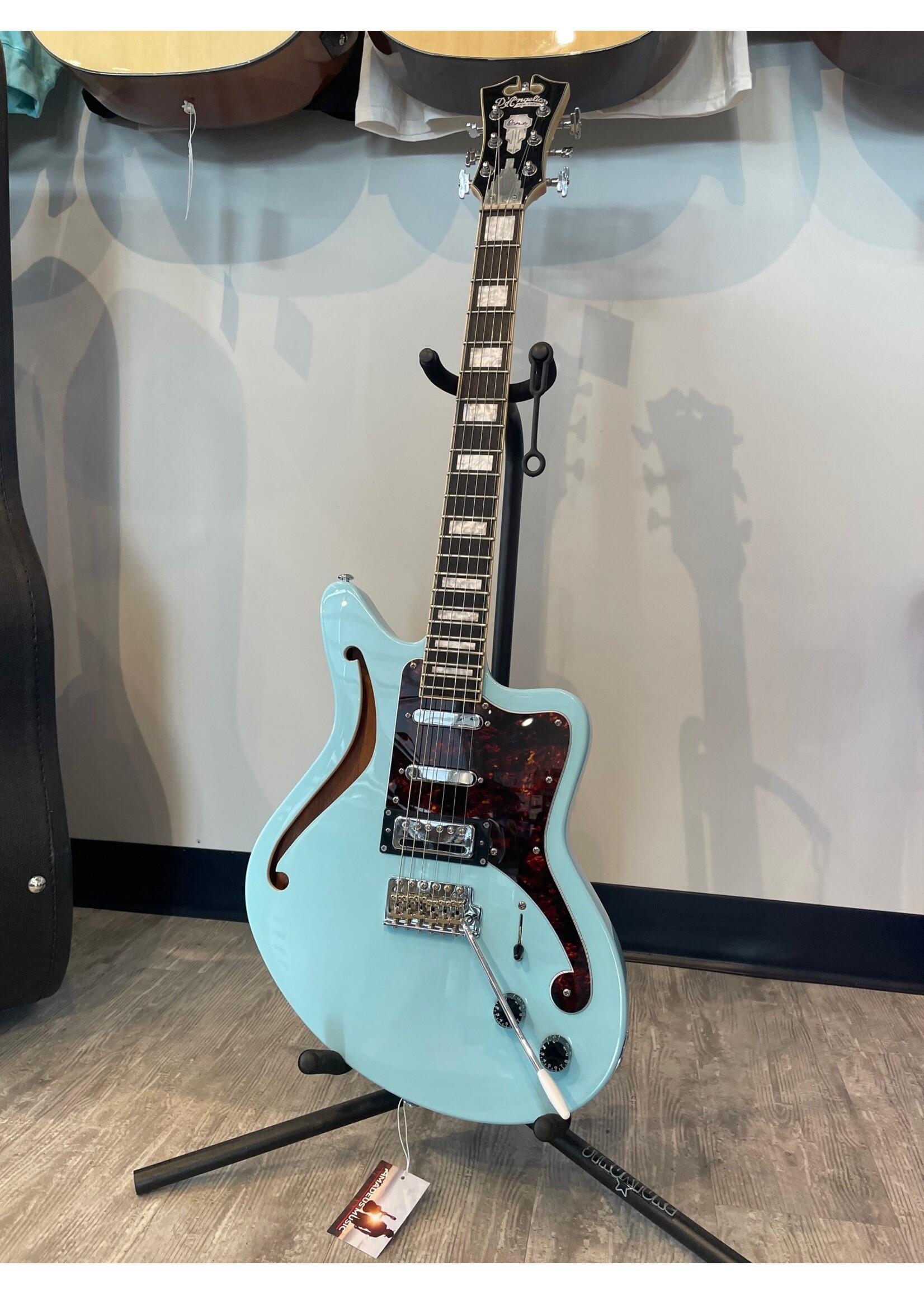 D'Angelico Pre-owned D'Angelico Premier Bedford SH Sky Blue