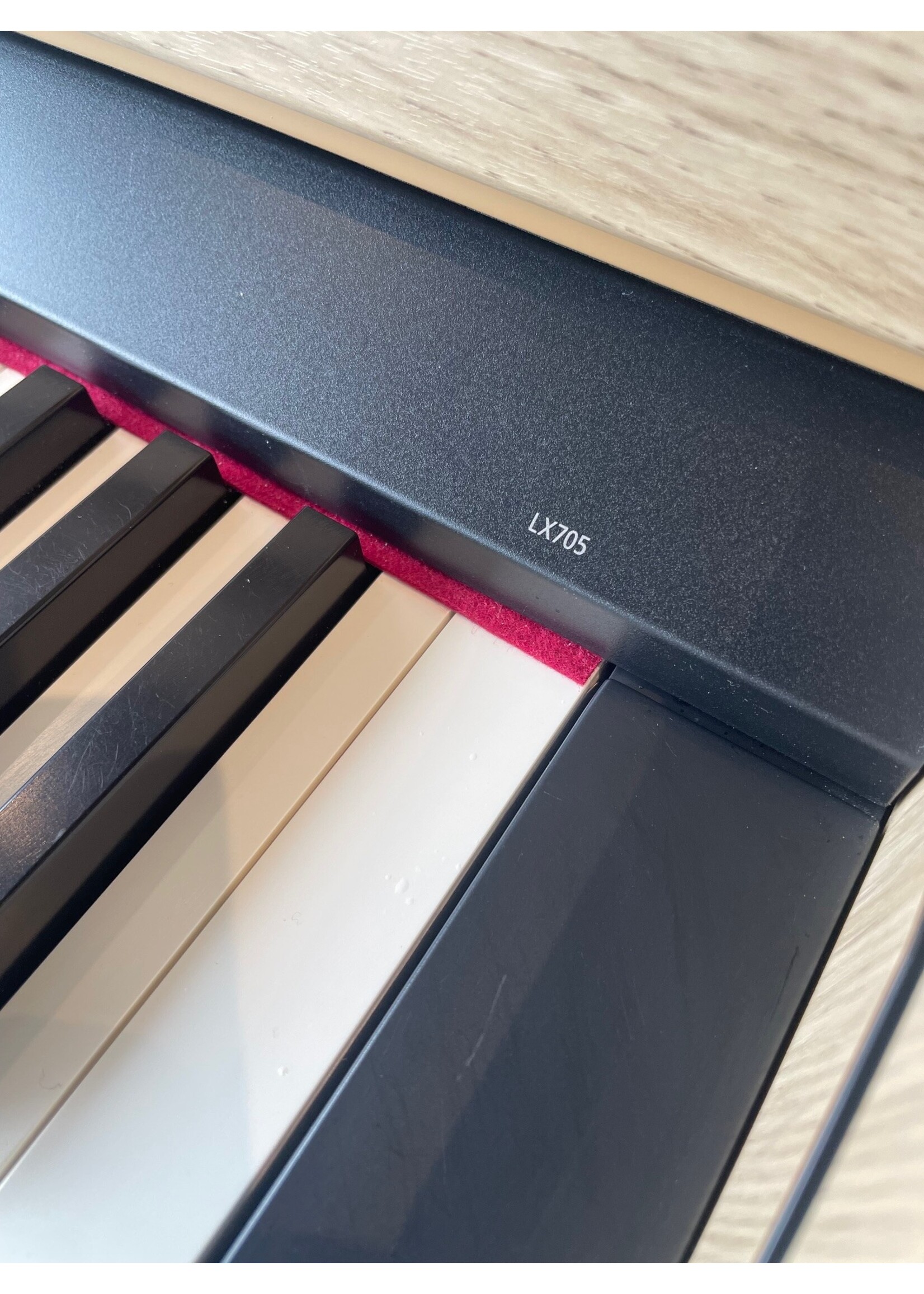 Roland Pre-owned Roland Digital Piano LX705 Light Oak