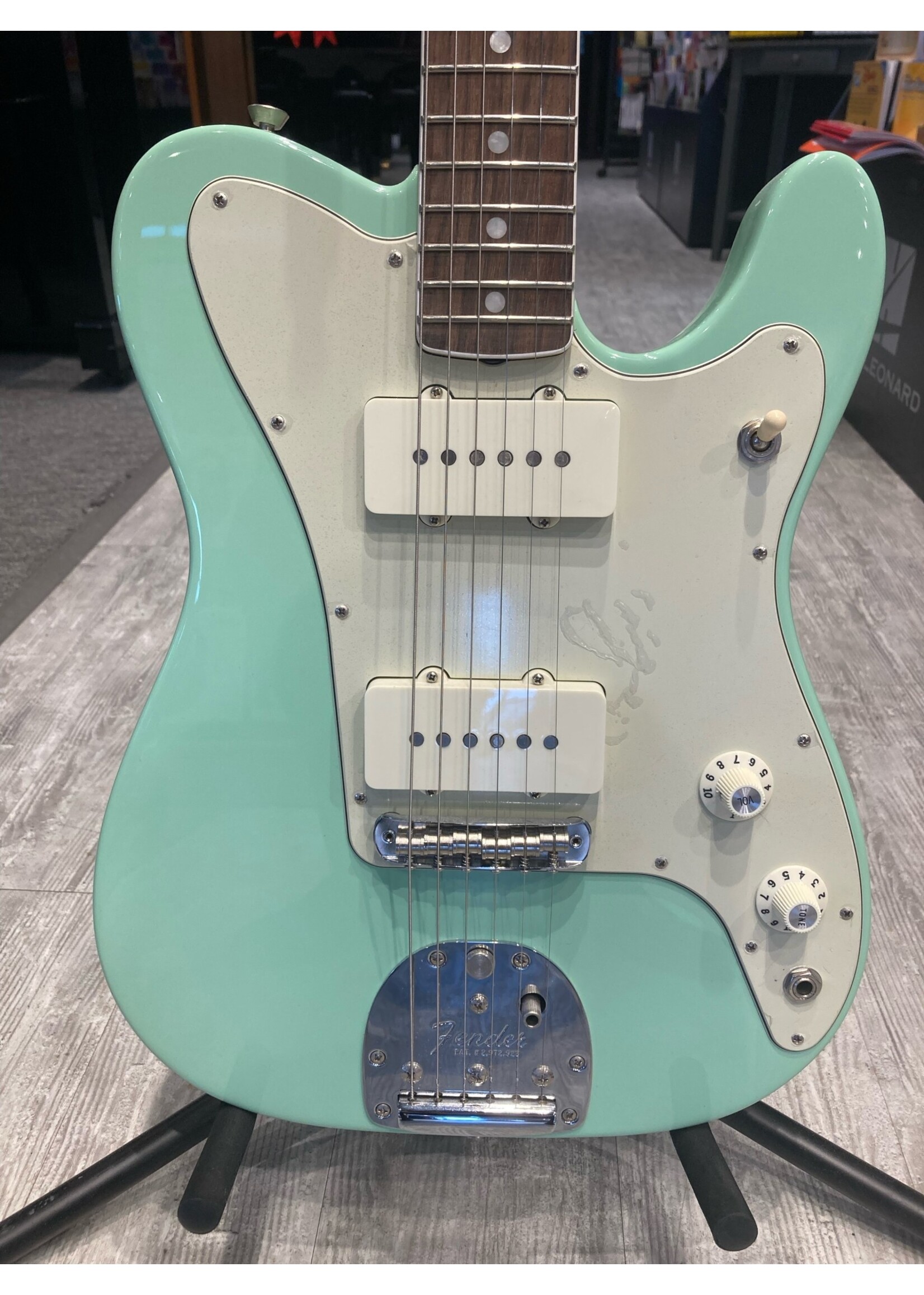 Fender Pre-owned Fender 2018 Limited Edition Parallel Universe Jazz-Tele Surf Green