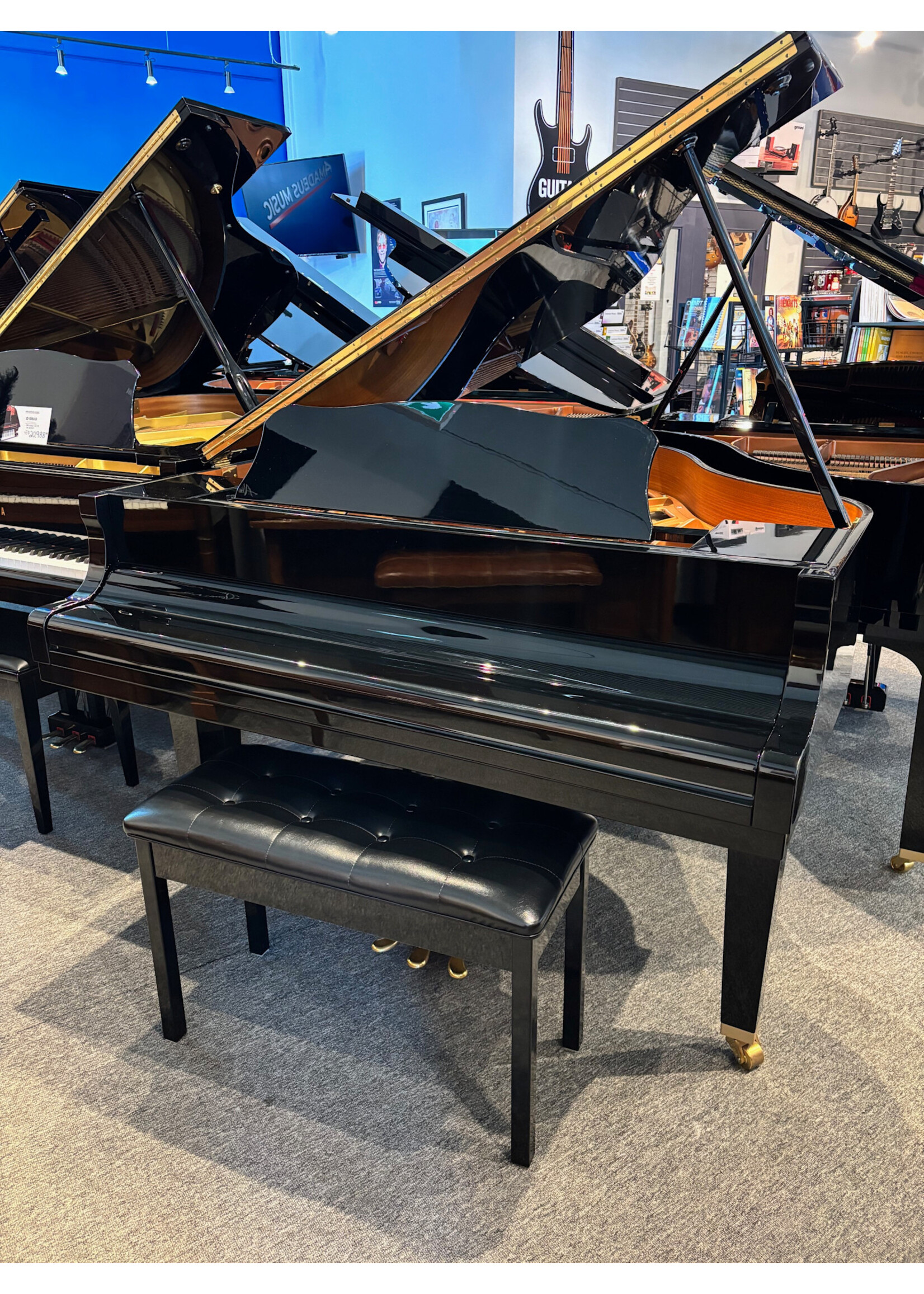 Yamaha Pre-owned Yamaha Grand Piano GA1E Polished Ebony