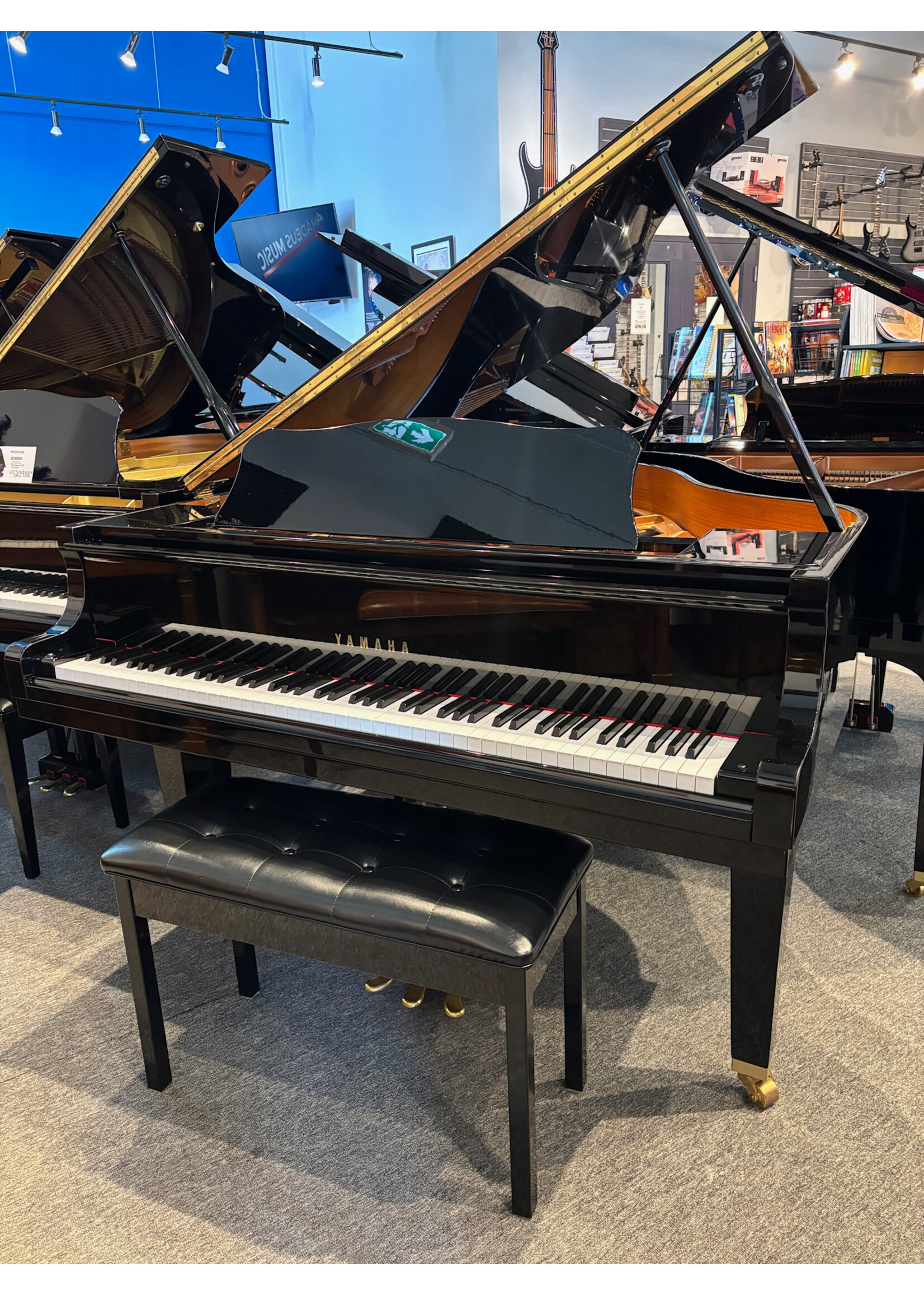Yamaha Pre-owned Yamaha Grand Piano GA1E Polished Ebony