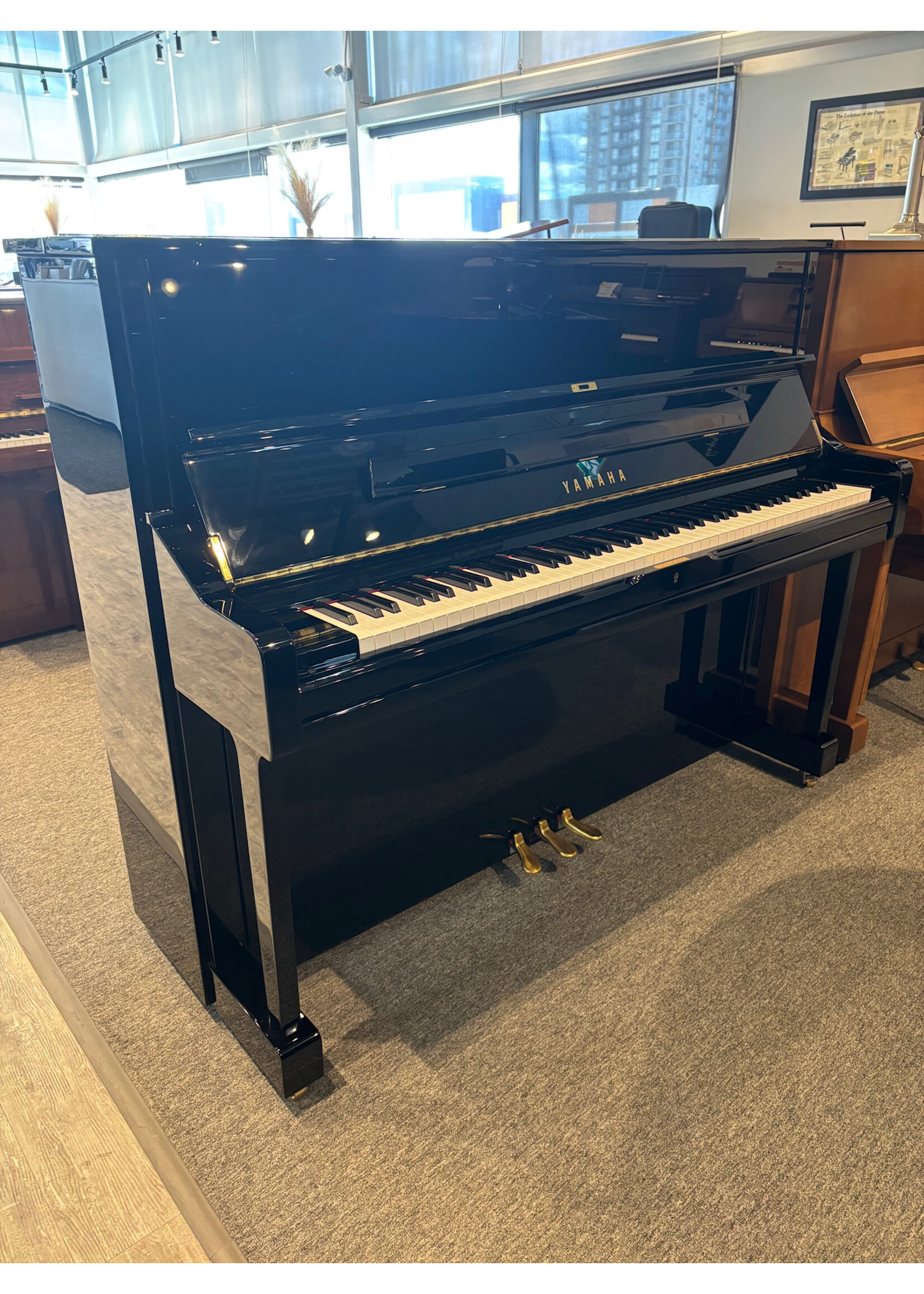 Yamaha Pre-Owned Yamaha Upright Piano U1 Polished Ebony
