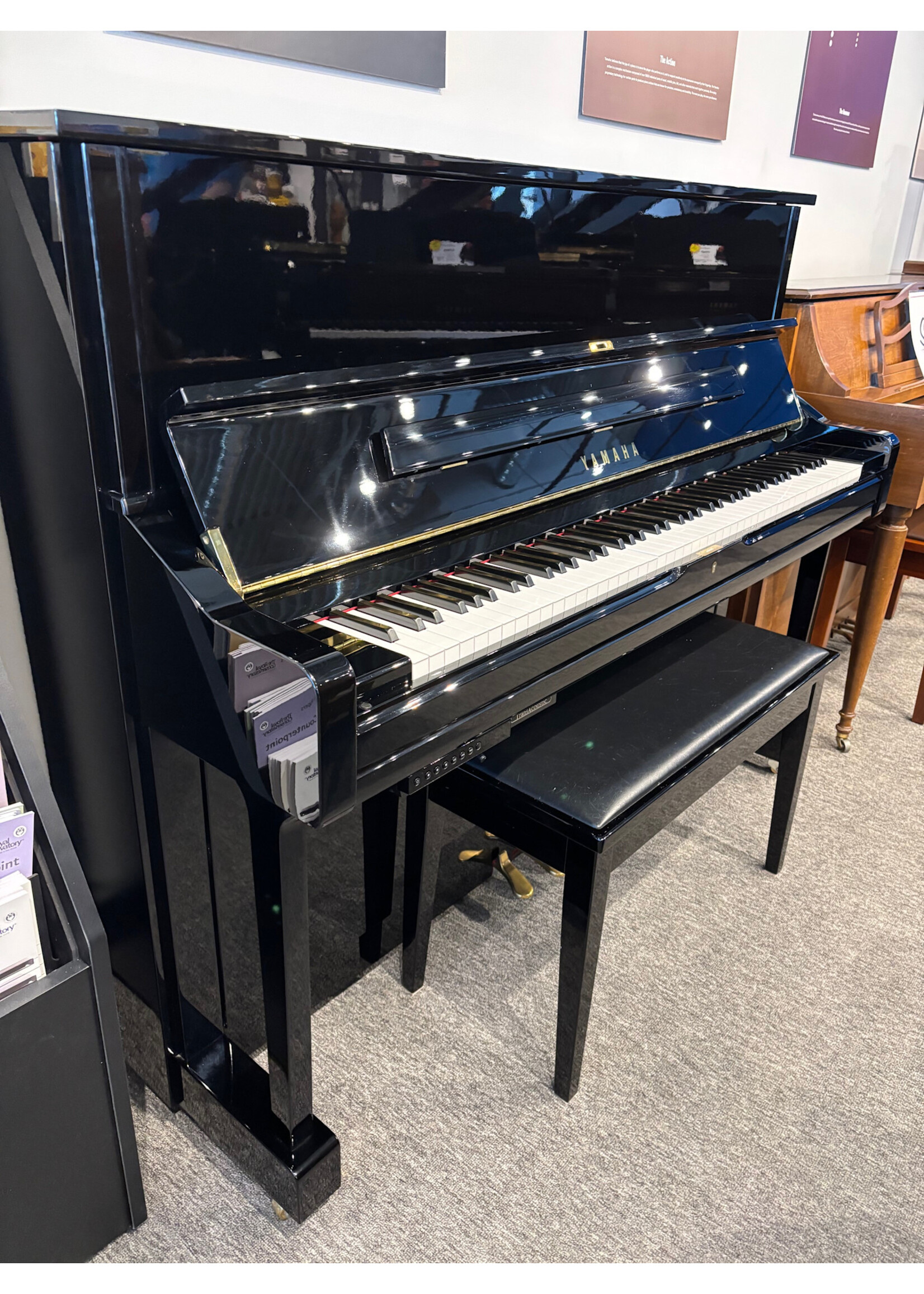 Yamaha Pre-owned Yamaha Upright U1 TransAcoustic Polished Ebony