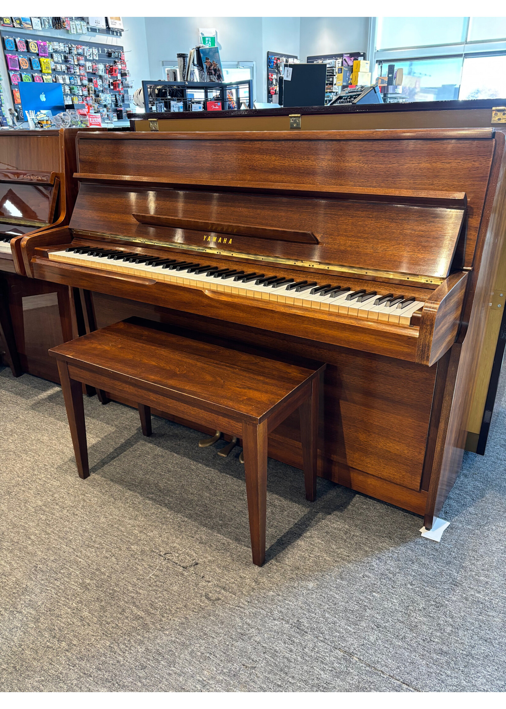 Yamaha Pre-owned Yamaha Upright Piano M1A Satin Mahogany
