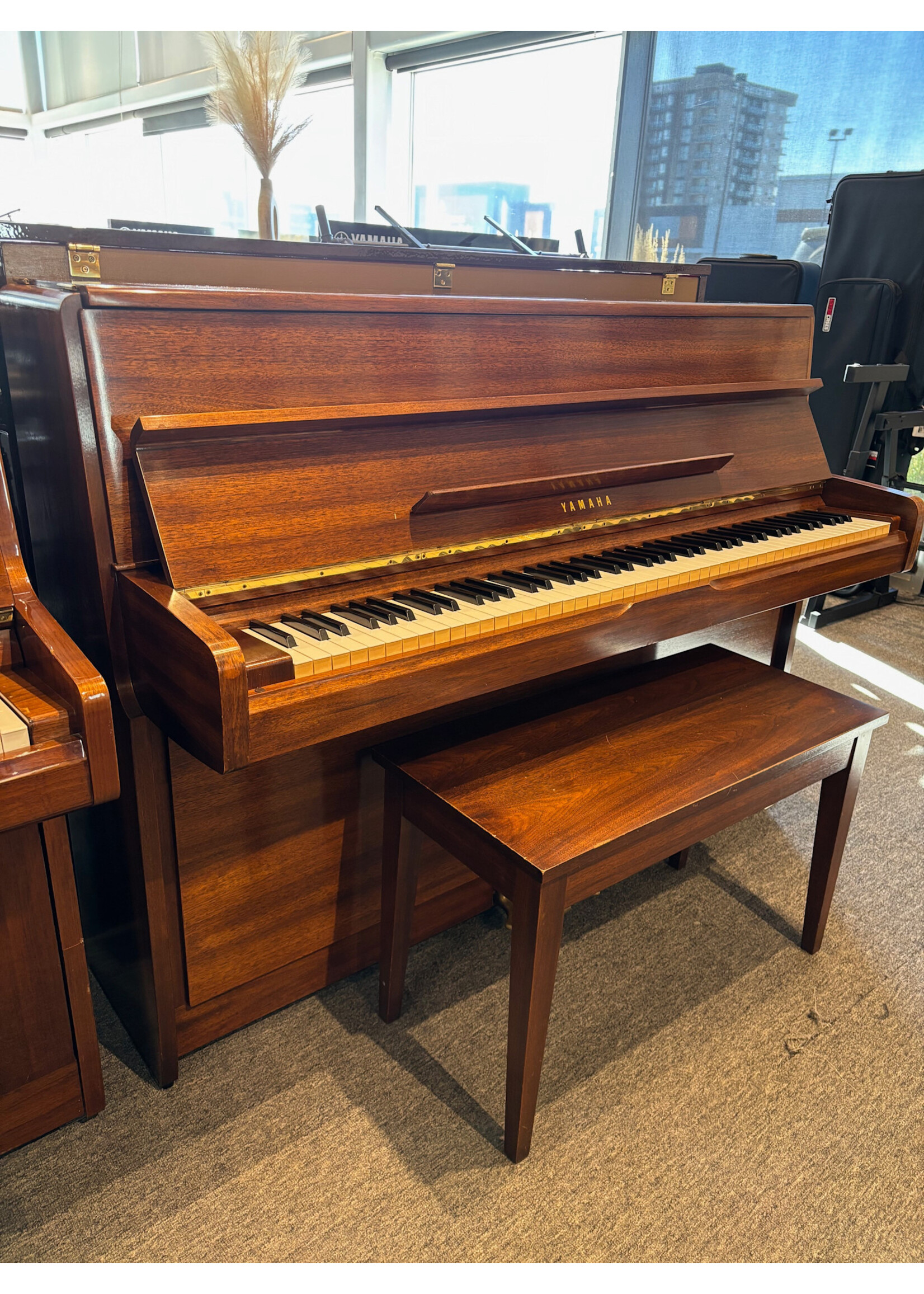 Yamaha Pre-owned Yamaha Upright Piano M1A Satin Mahogany