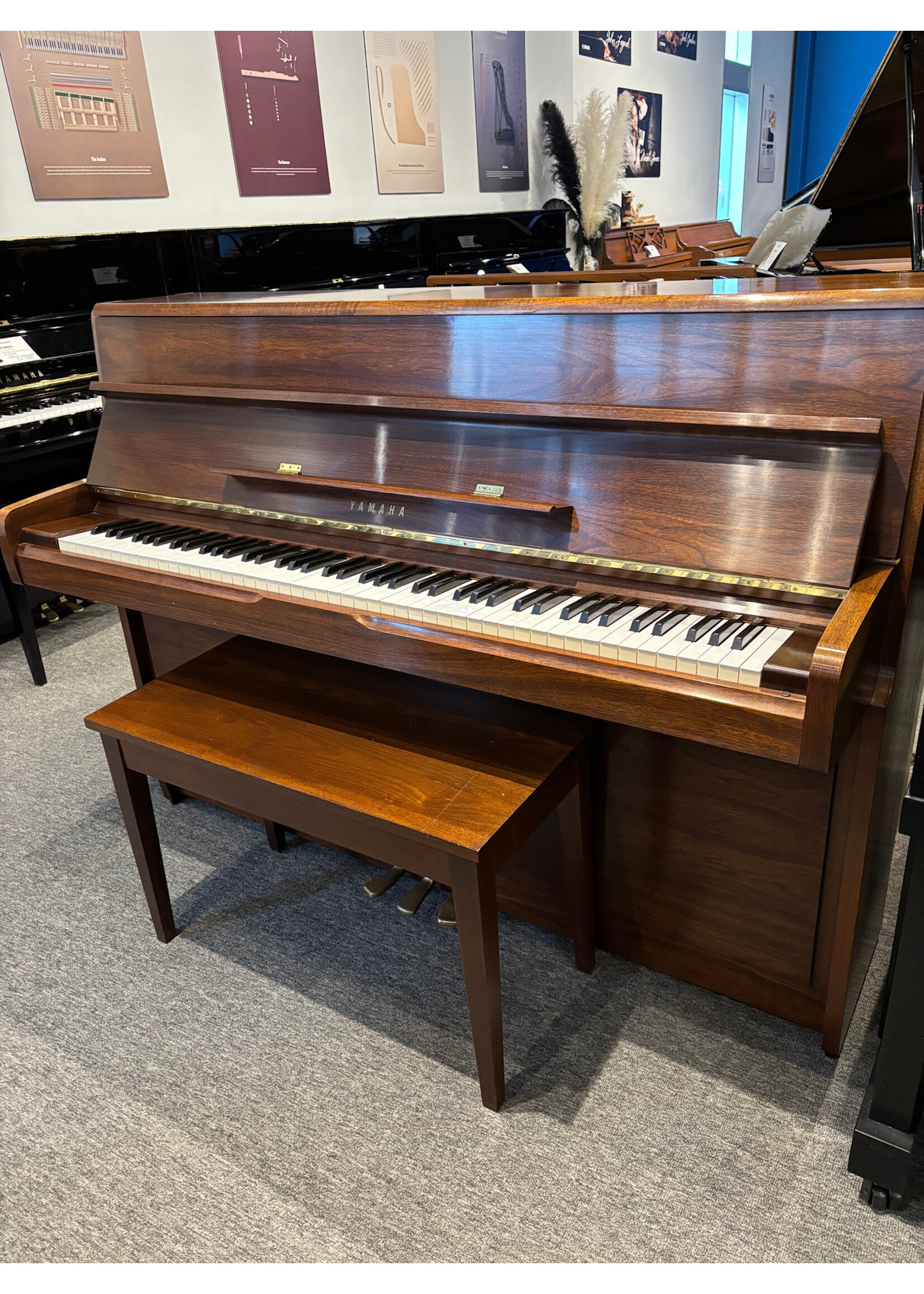 Yamaha Pre-owned Yamaha Upright Piano M1A Satin Walnut