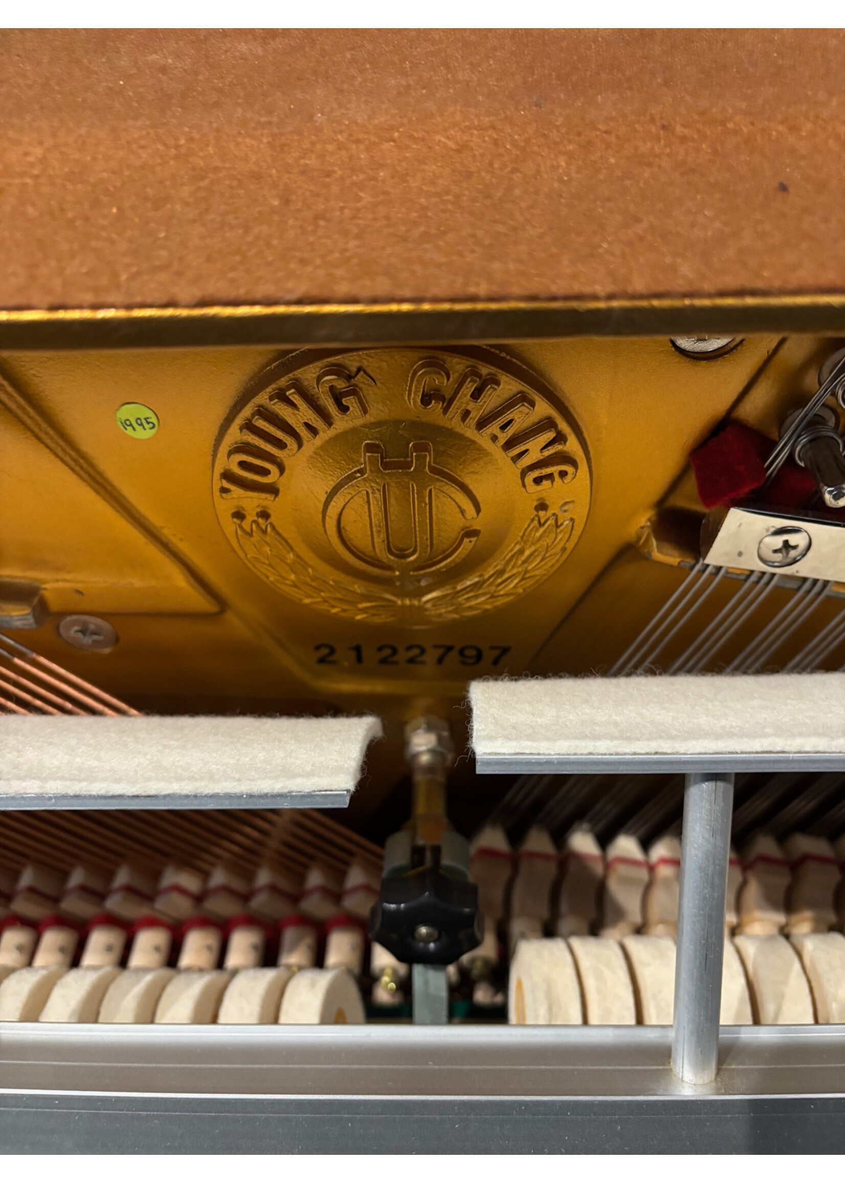 Young Chang Pre-owned Young Chang Upright Piano E114 Polished Ebony