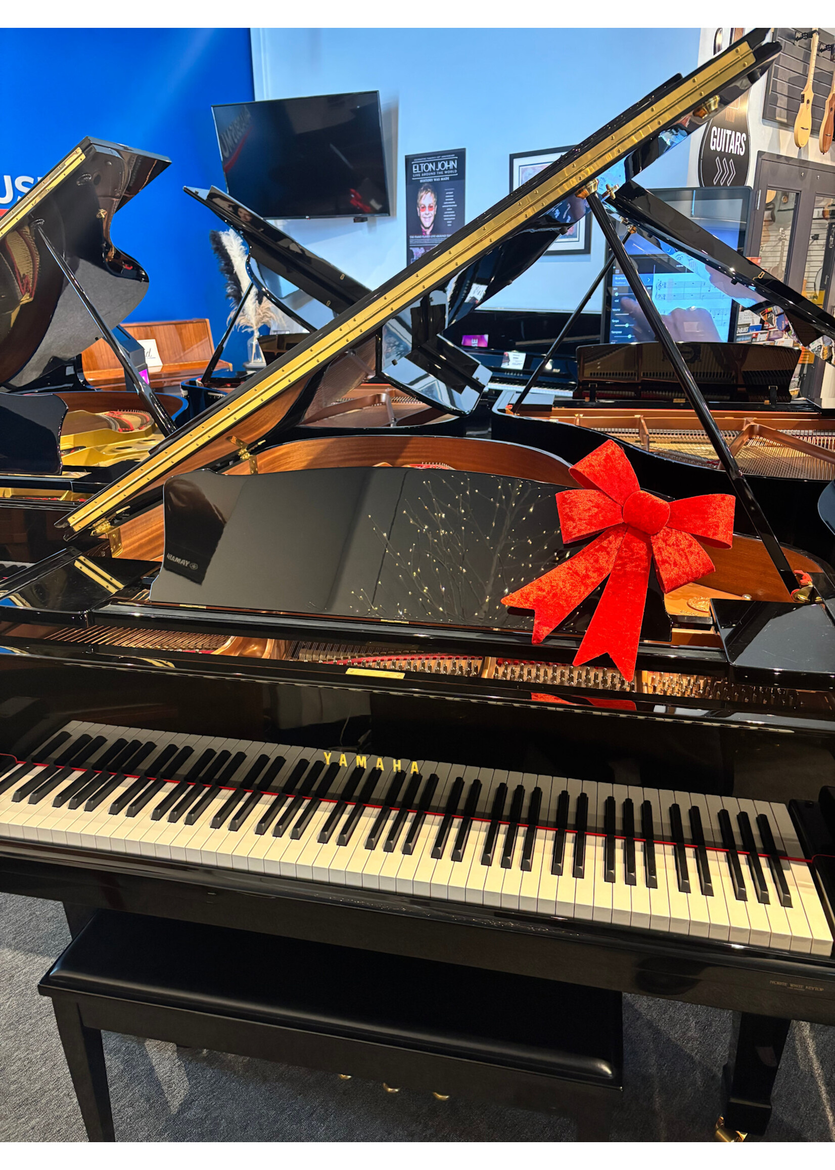 Yamaha Pre-owned Yamaha Grand Piano C3 Polished Ebony - Signed by Sarah Mclachlan