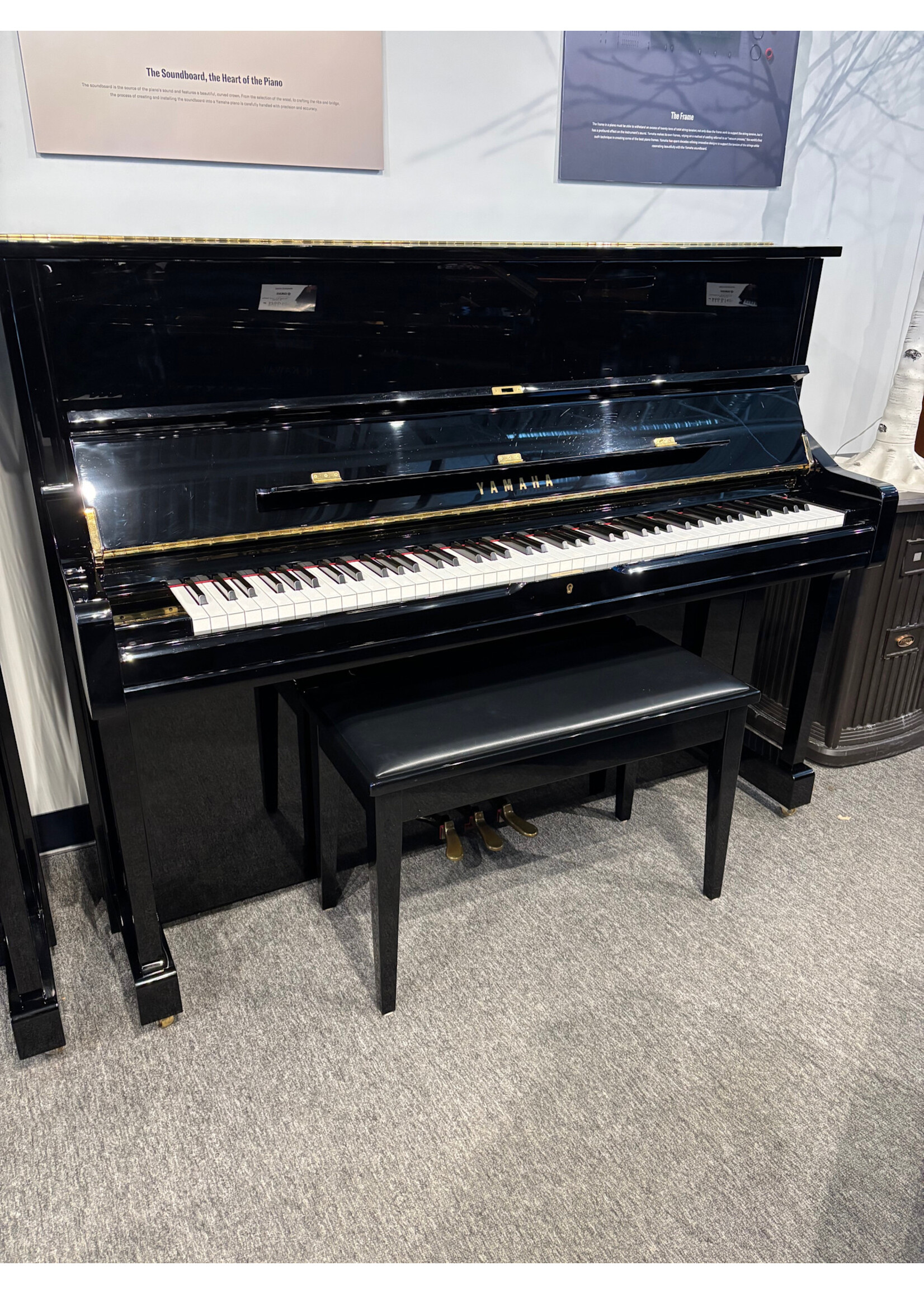 Yamaha Pre-owned Yamaha Upright Piano U1 Polished Ebony