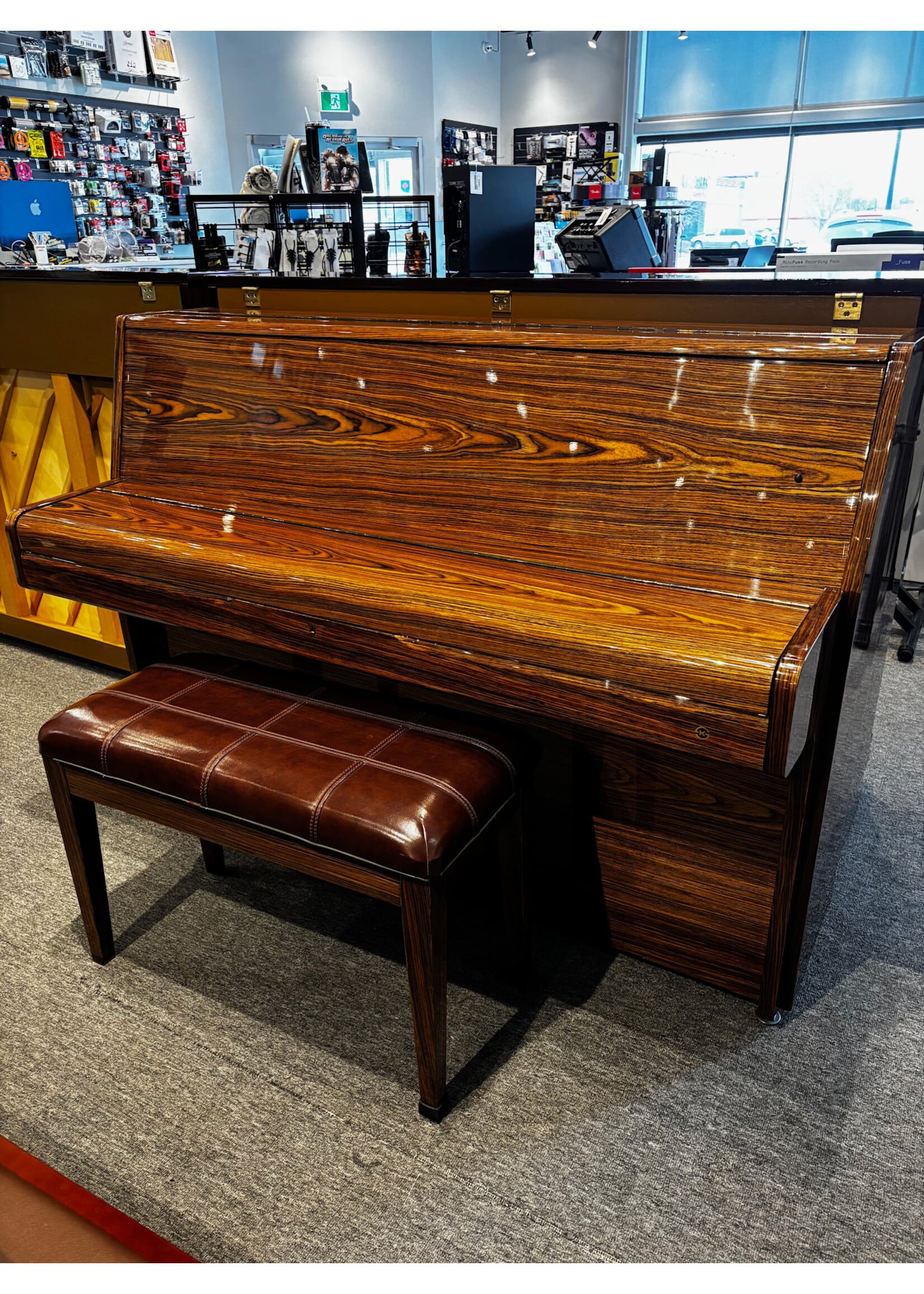 Samick Pre-owned Samick Upright Piano Polished Walnut