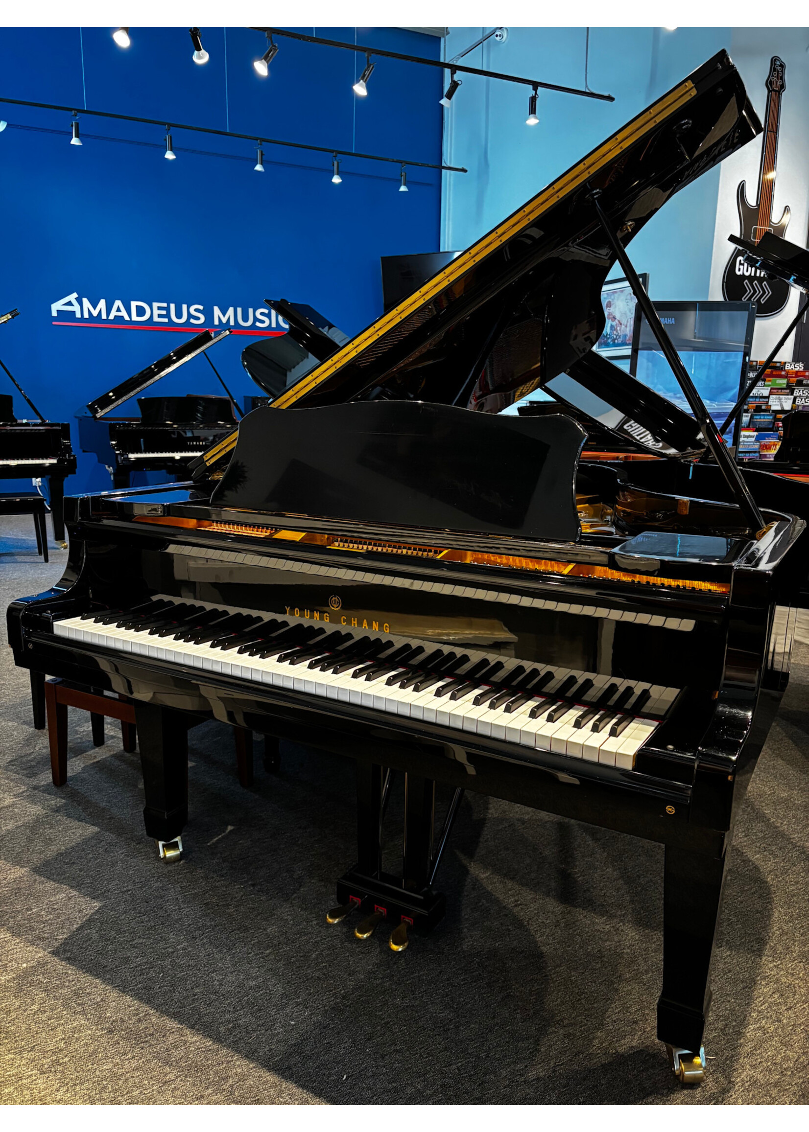 Young Chang Pre-owned Young Chang Grand Piano 7ft G-208C Polished Ebony