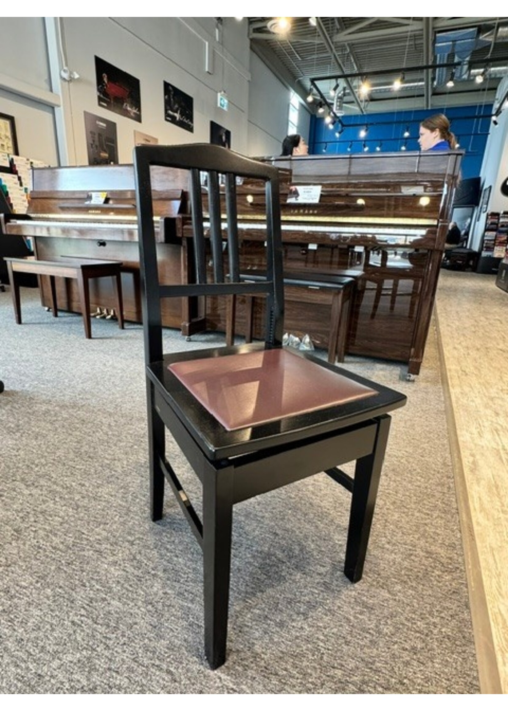 Yamaha Pre-owned Adjustable Piano Chair