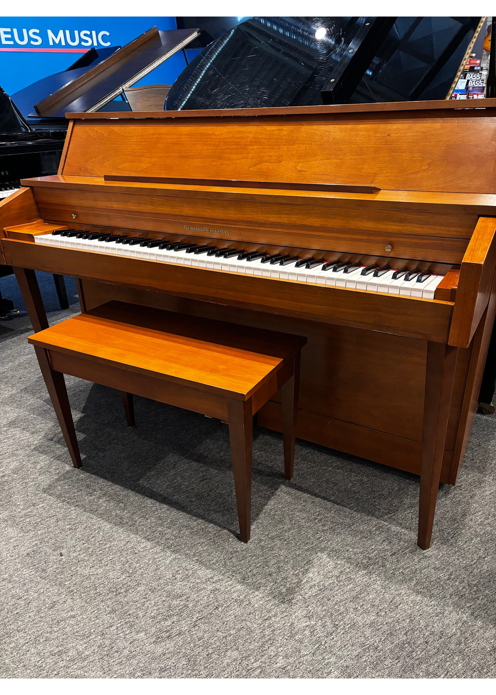 Heintzman & Co Pre-owned Gerard Heintzman Upright Piano Satin Walnut