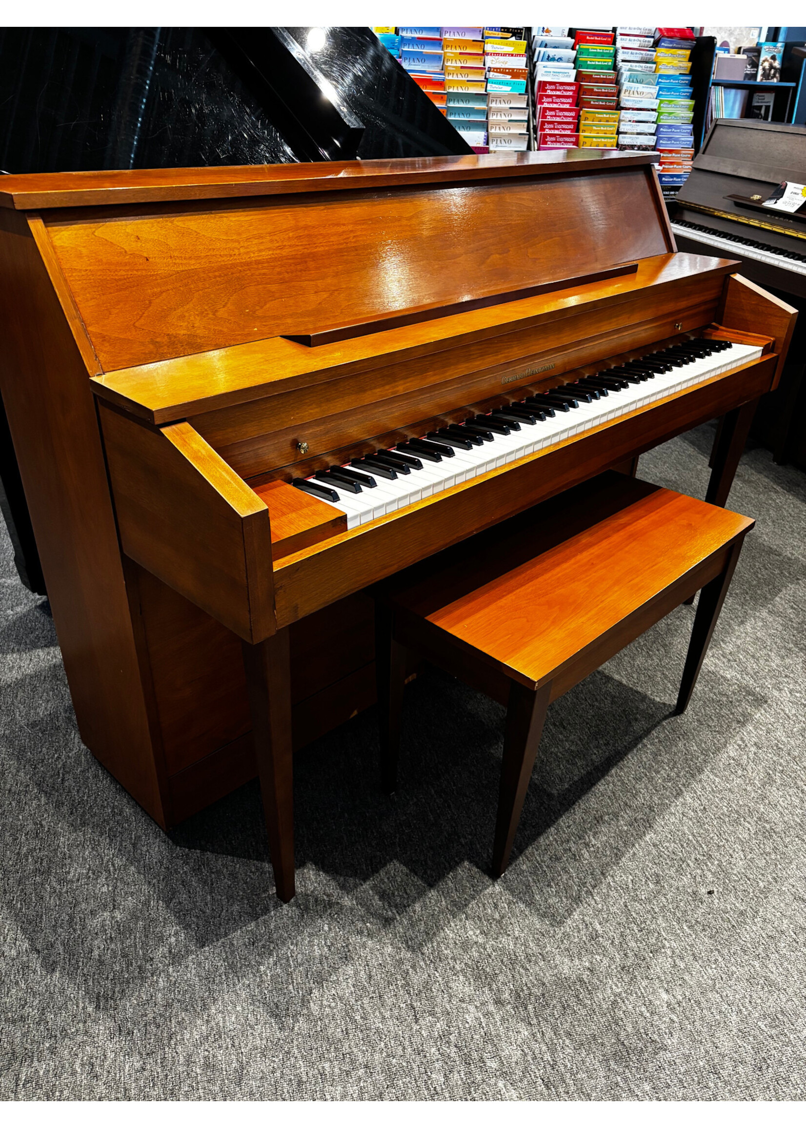 Heintzman & Co Pre-owned Gerard Heintzman Upright Piano Satin Walnut
