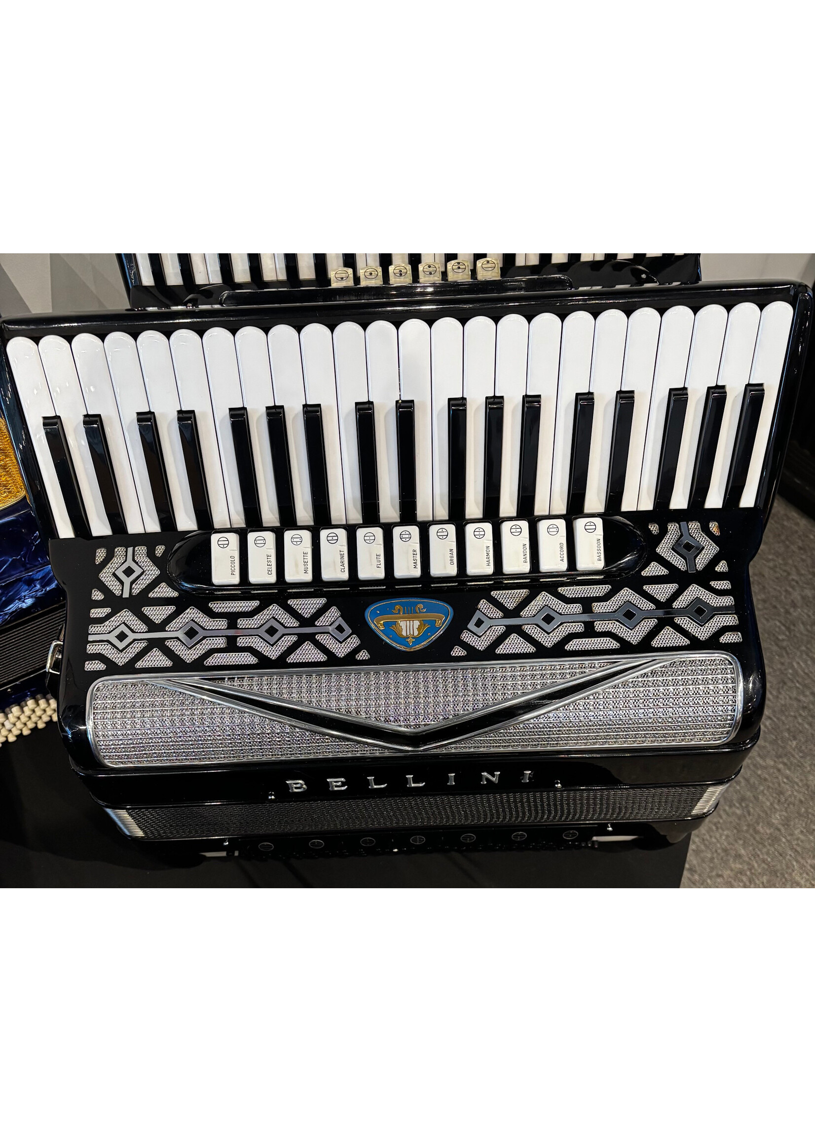 Bellini Pre-owned Bellini Full Size Accordion