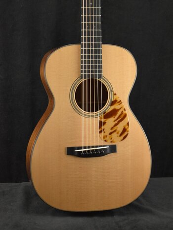 Robertson Robertson 0-30 Concert Sapele