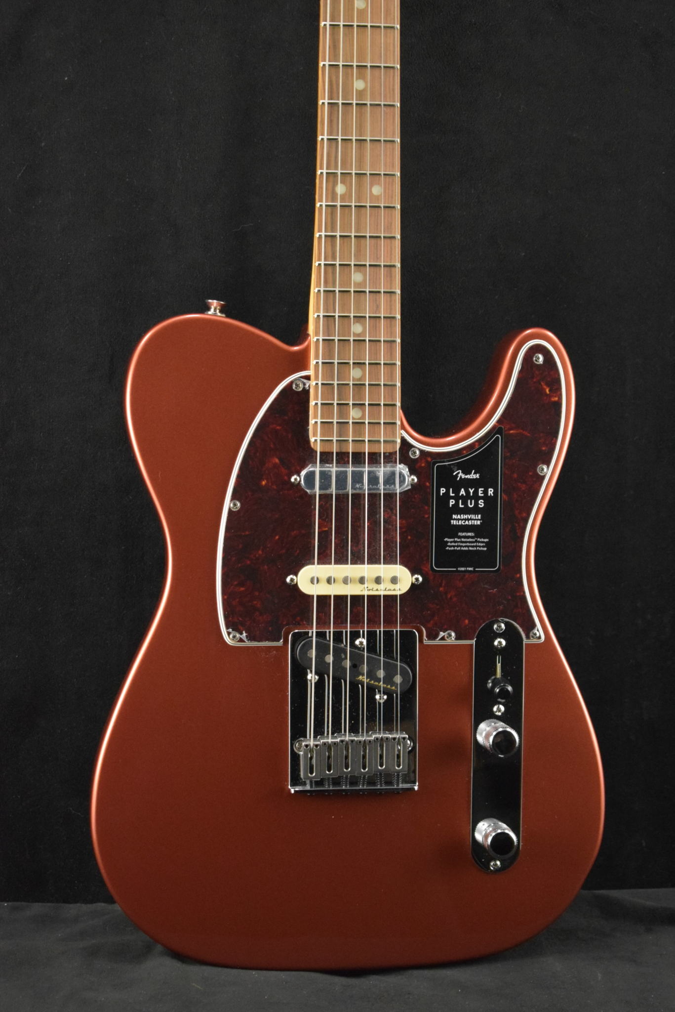 Fender Fender Player Plus Nashville Telecaster Pau Ferro Aged Candy Apple Red