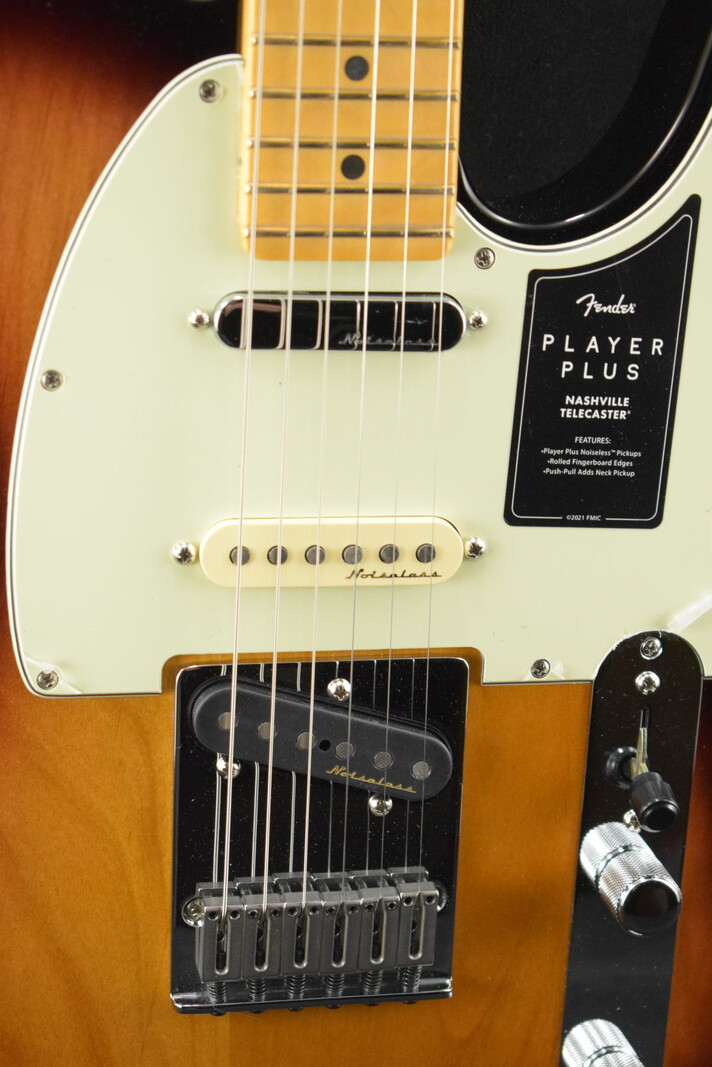 Fender Fender Player Plus Nashville Telecaster Maple Fingerboard 3-Color Sunburst