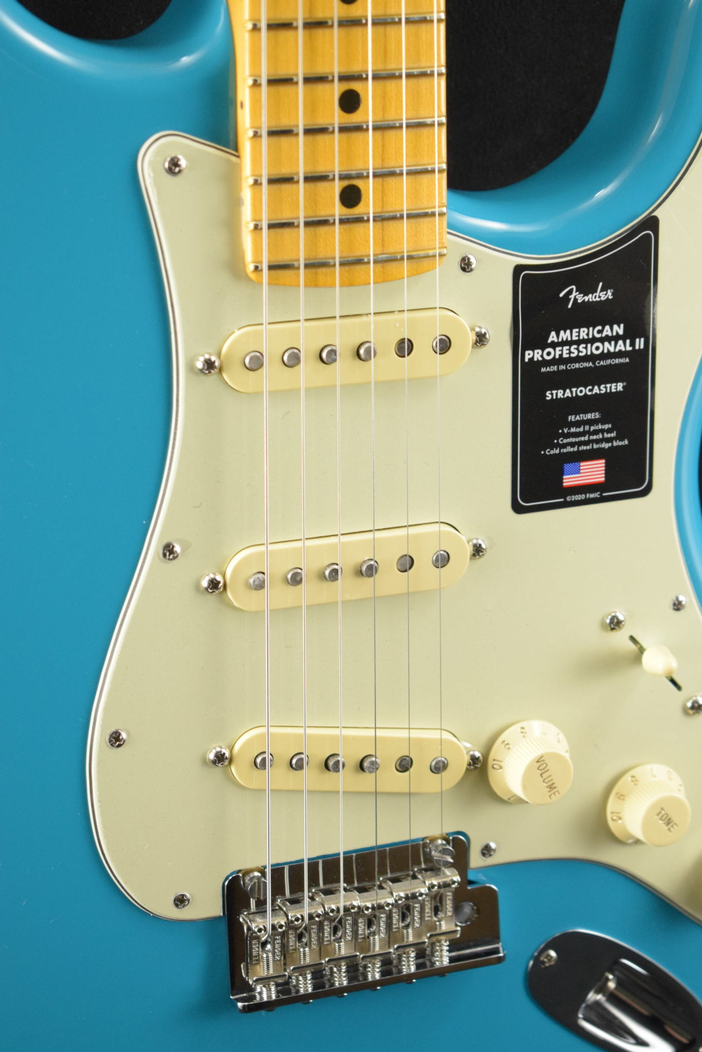 Fender Fender American Professional II Stratocaster Maple Fretboard Miami Blue