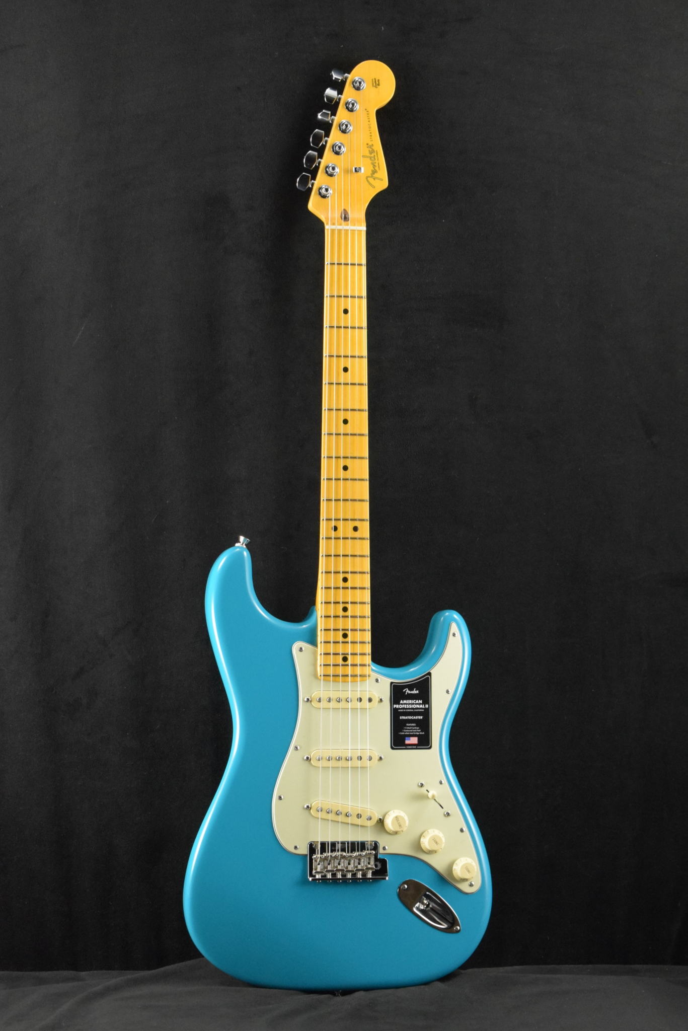 Fender Fender American Professional II Stratocaster Maple Fretboard Miami  Blue