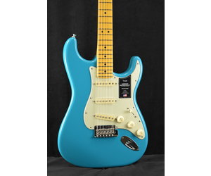 Fender Fender American Professional II Stratocaster Maple Fretboard Miami  Blue