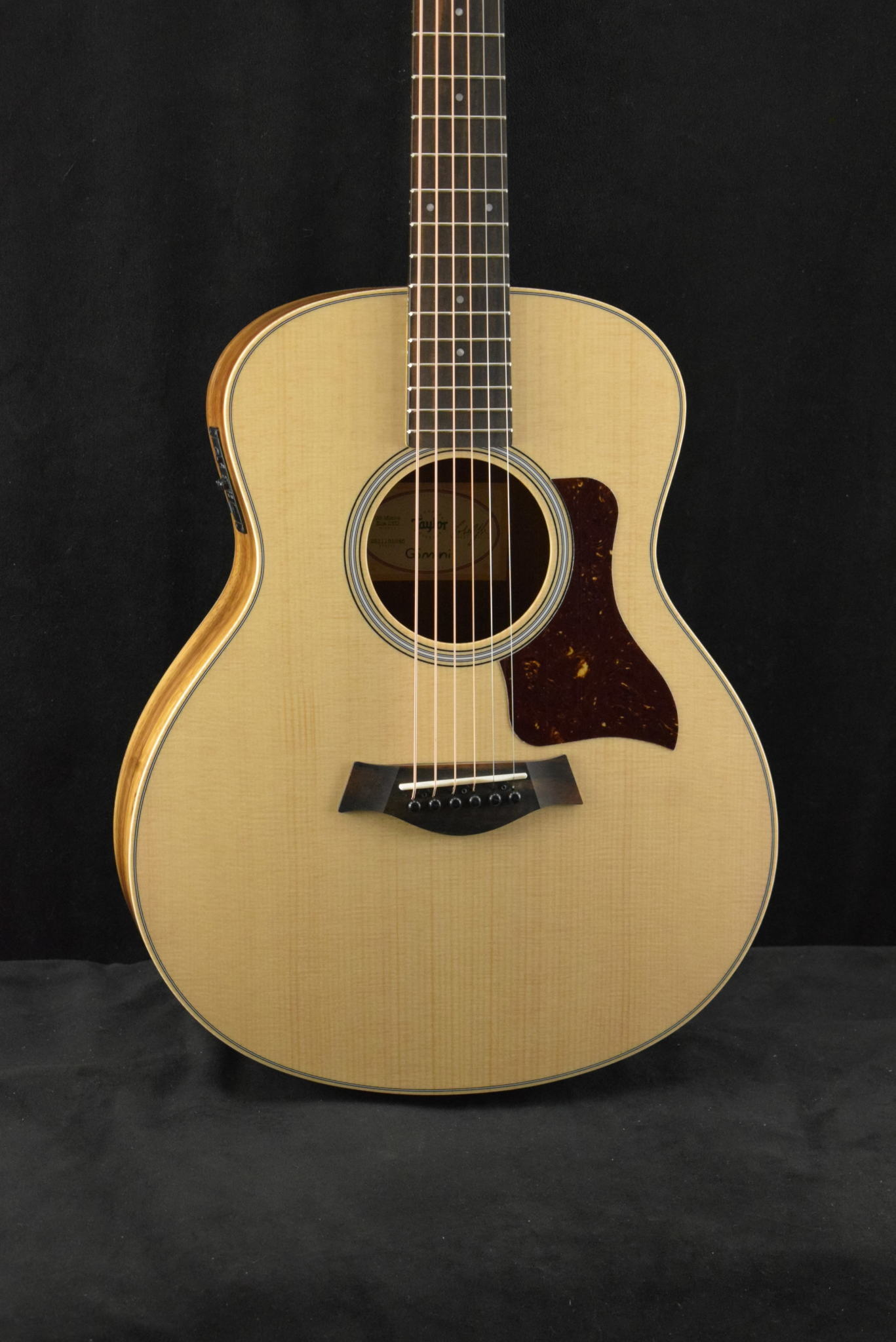 Taylor GS Mini-e Koa Spruce Top LTD Natural