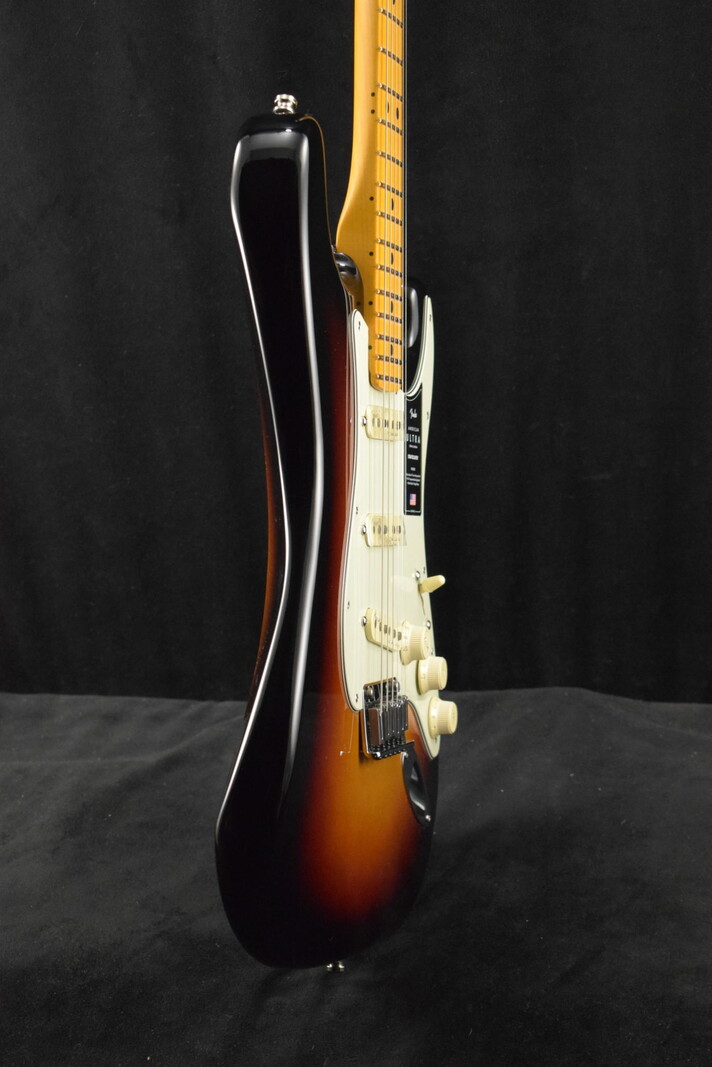 Fender Fender American Ultra Stratocaster Maple Fingerboard Ultraburst