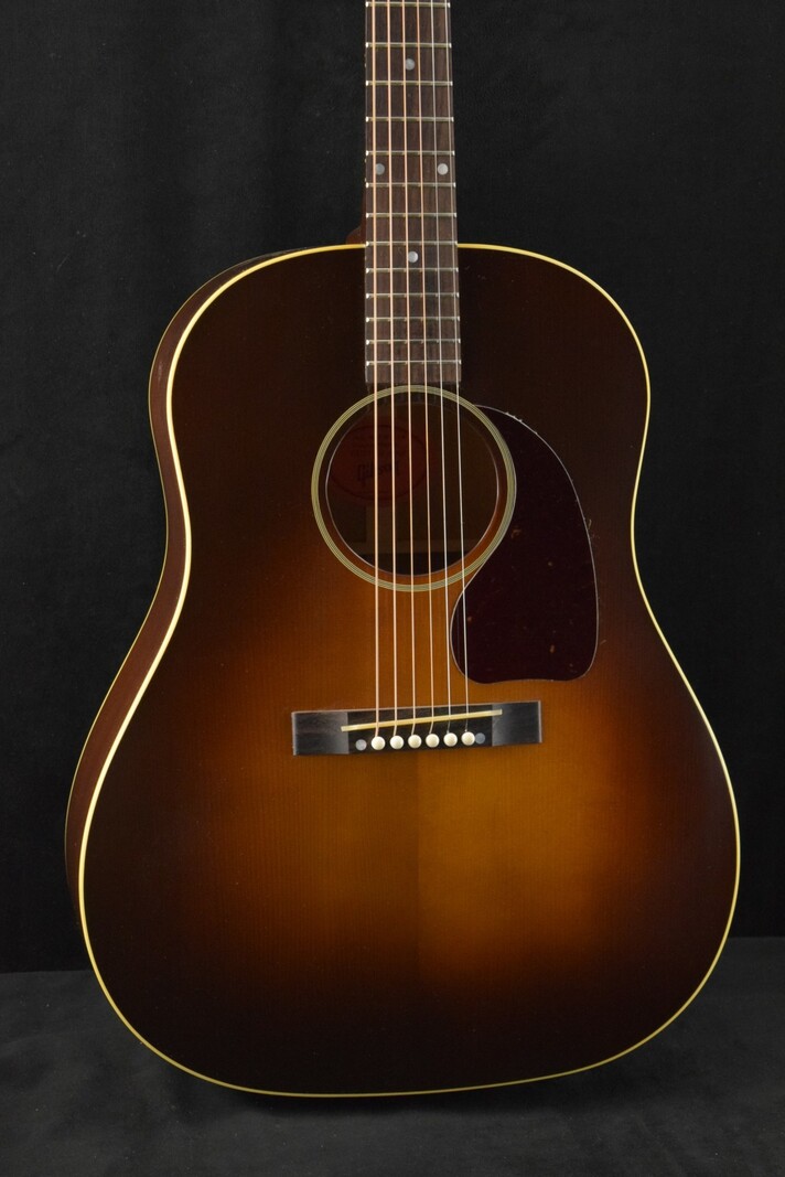 Gibson Gibson Custom Shop Fuller's Exclusive Early 40's J-45 Historic Legend Vintage Sunburst