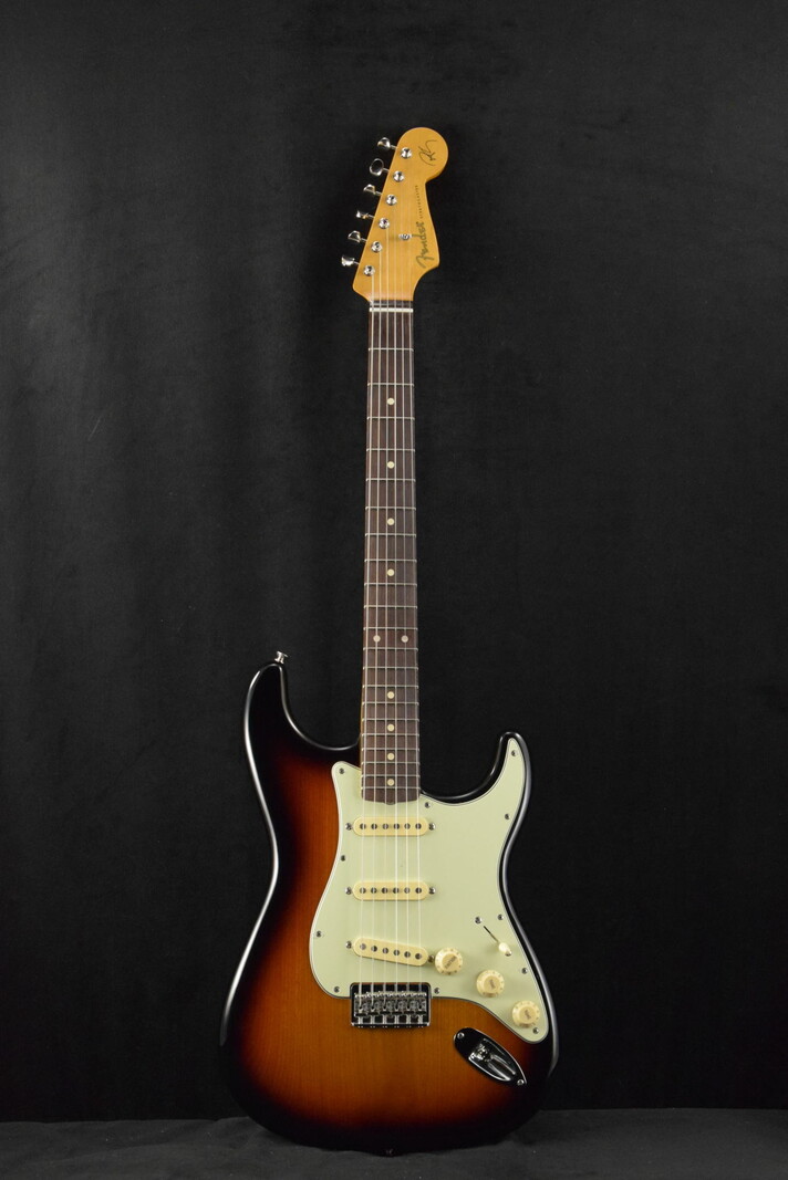 Fender Fender Robert Cray Stratocaster 3-Color Sunburst Rosewood Fingerboard