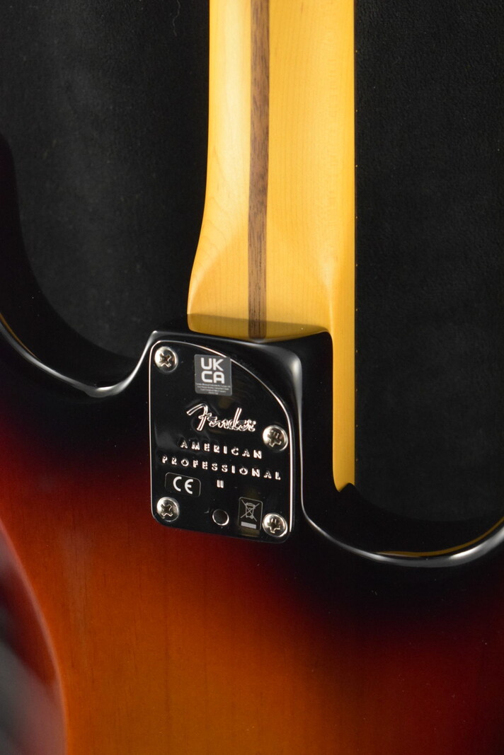 Fender Fender American Professional II Stratocaster Left-Hand 3-Color Sunburst