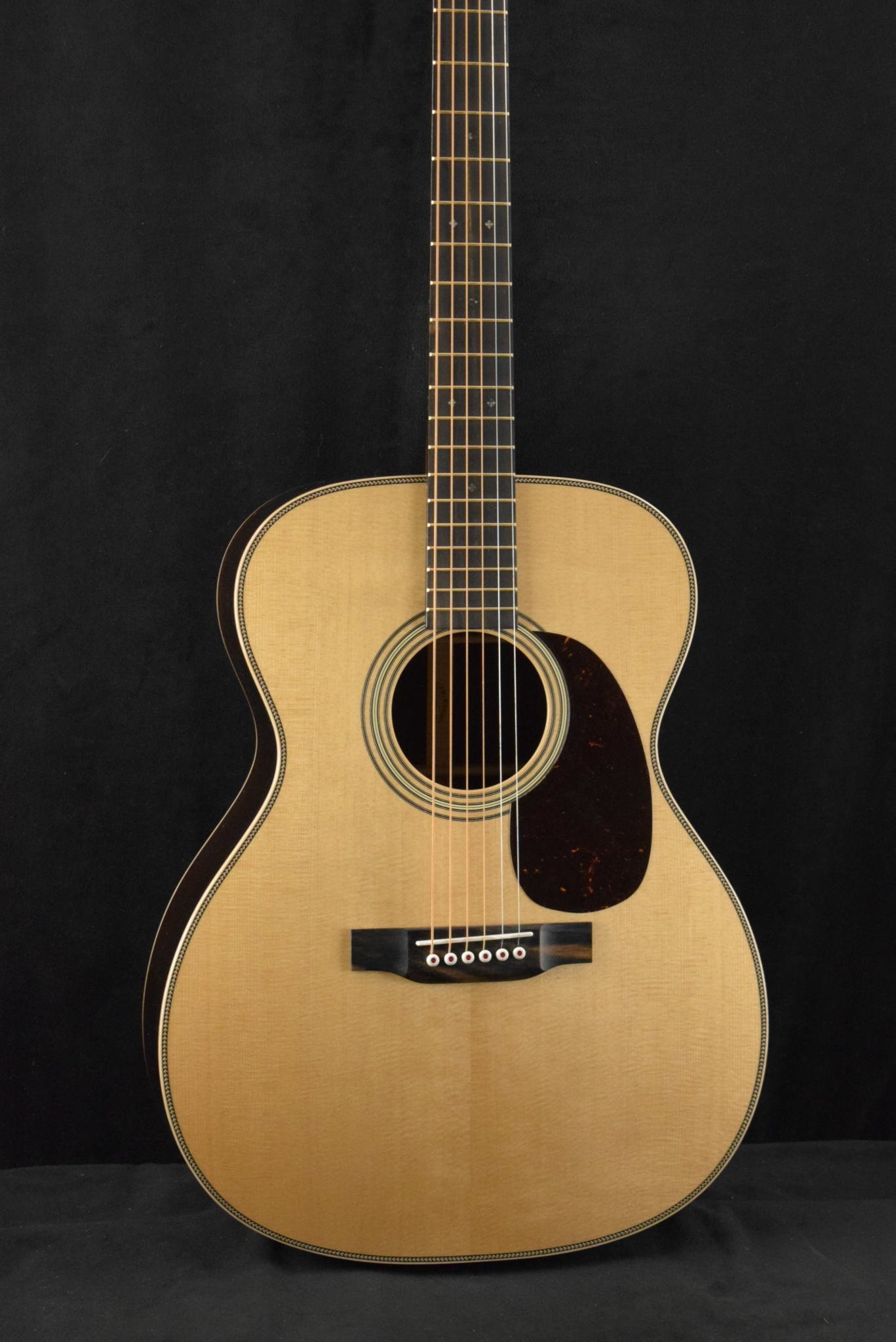 martin om28e modern deluxe