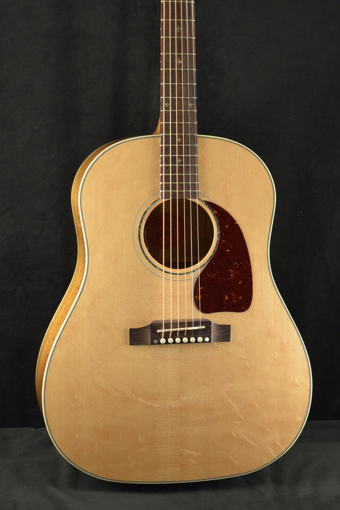 Gibson Gibson Custom Shop J-45 Standard Select Koa/Engleman Spruce Antique Natural