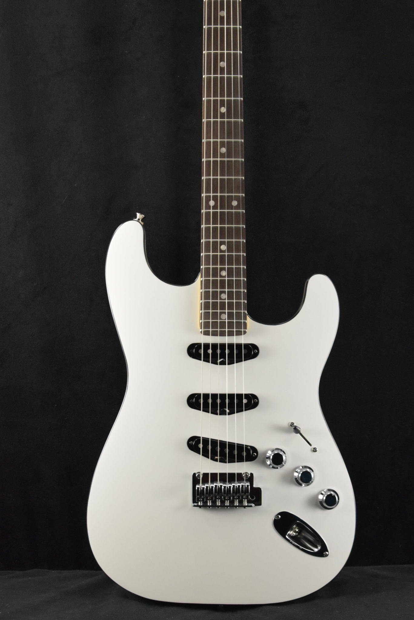 Fender Aerodyne Special Stratocaster Bright White Rosewood Fingerboard